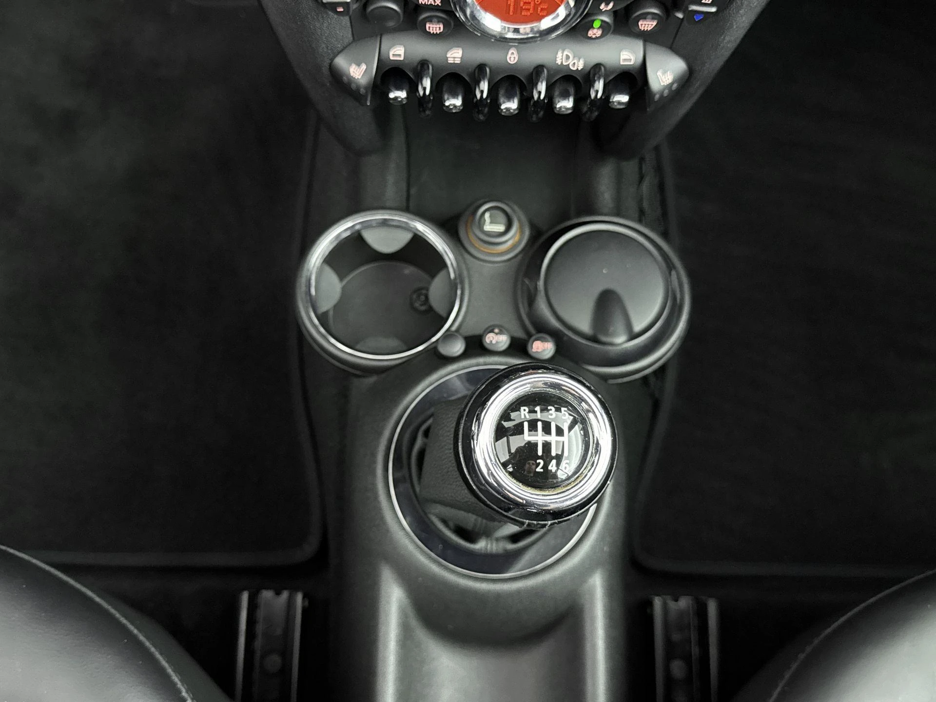 MINI-Cooper Cabrio-image-15