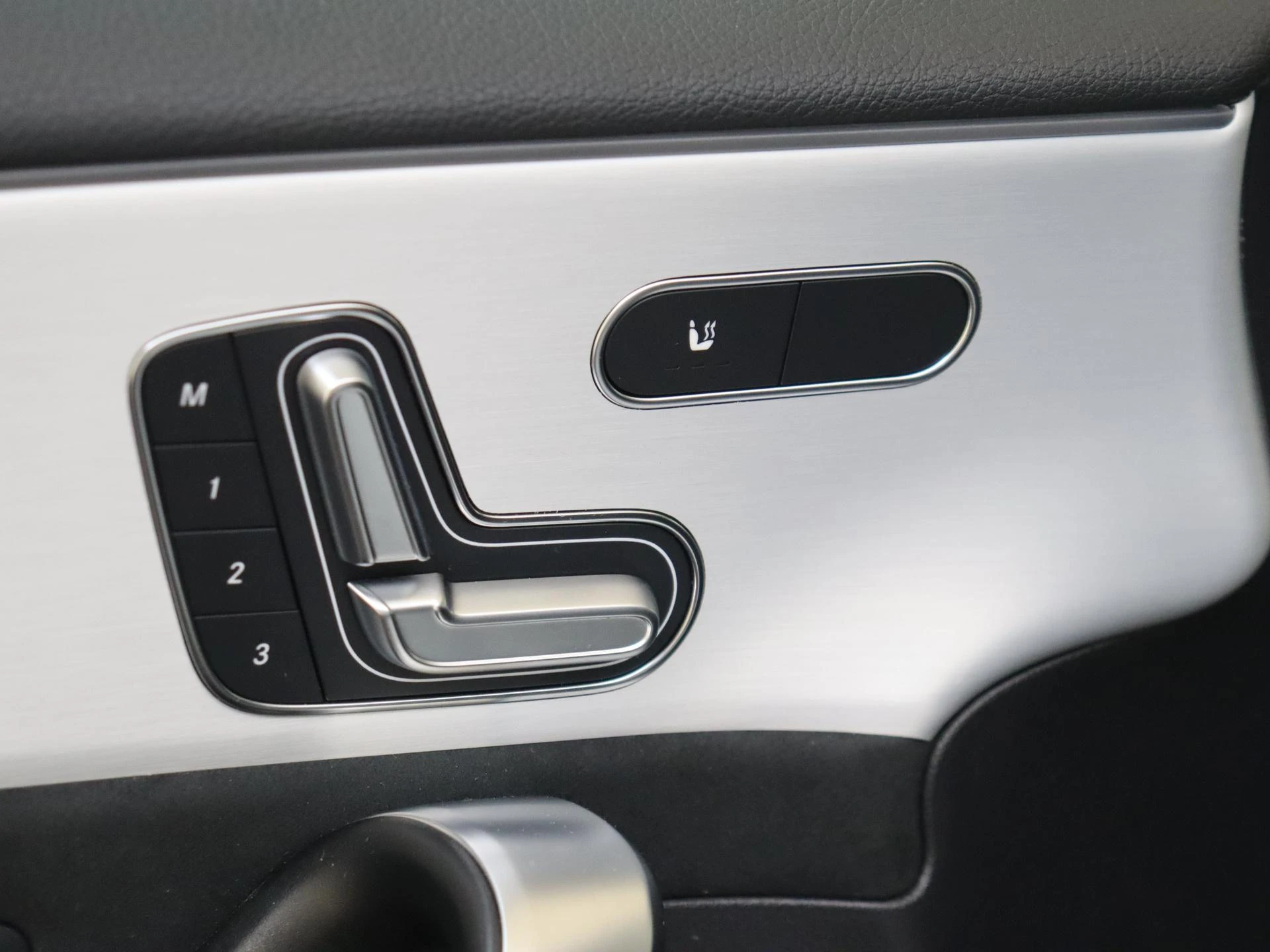 Mercedes-Benz-A-Klasse-image-25