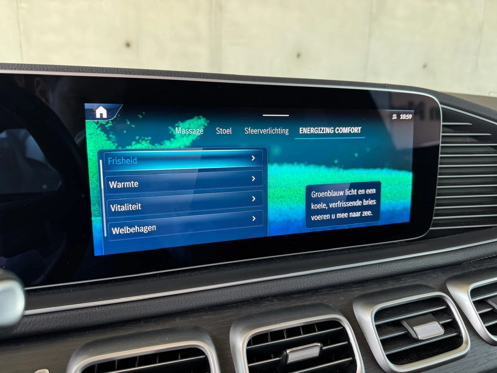 Mercedes-Benz-GLE-image-18