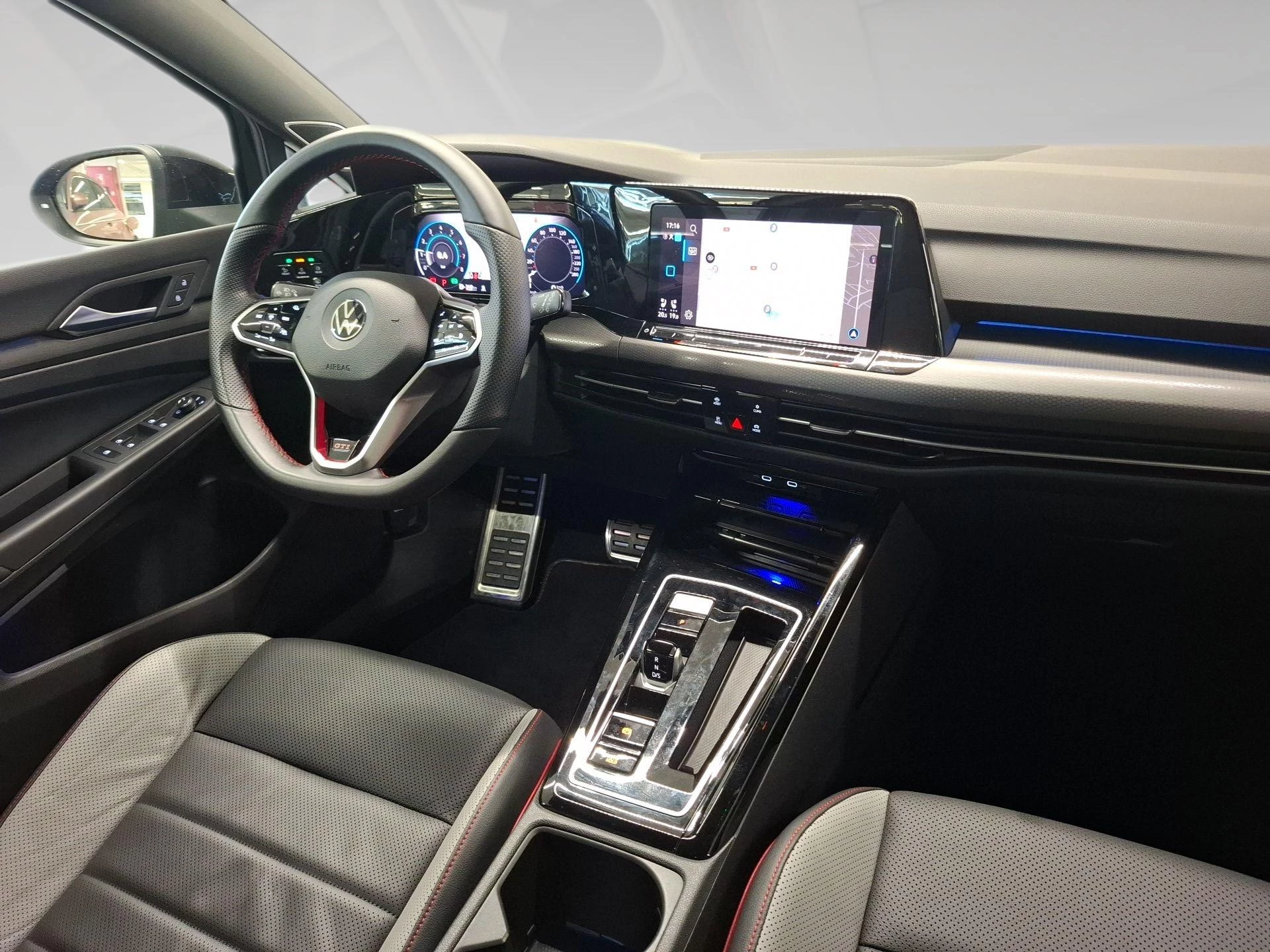 Volkswagen-Golf-image-5