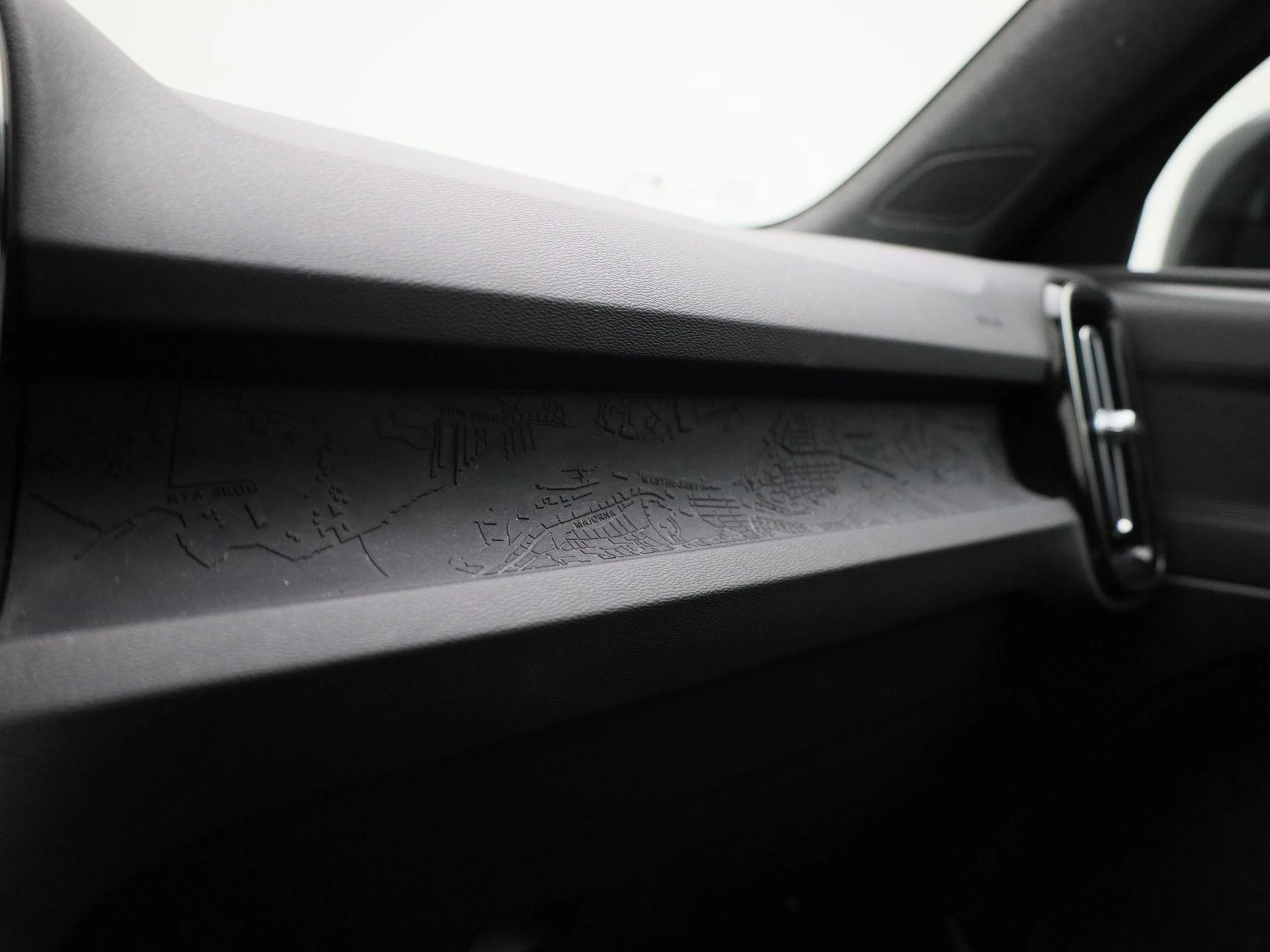 Volvo-XC40-image-25