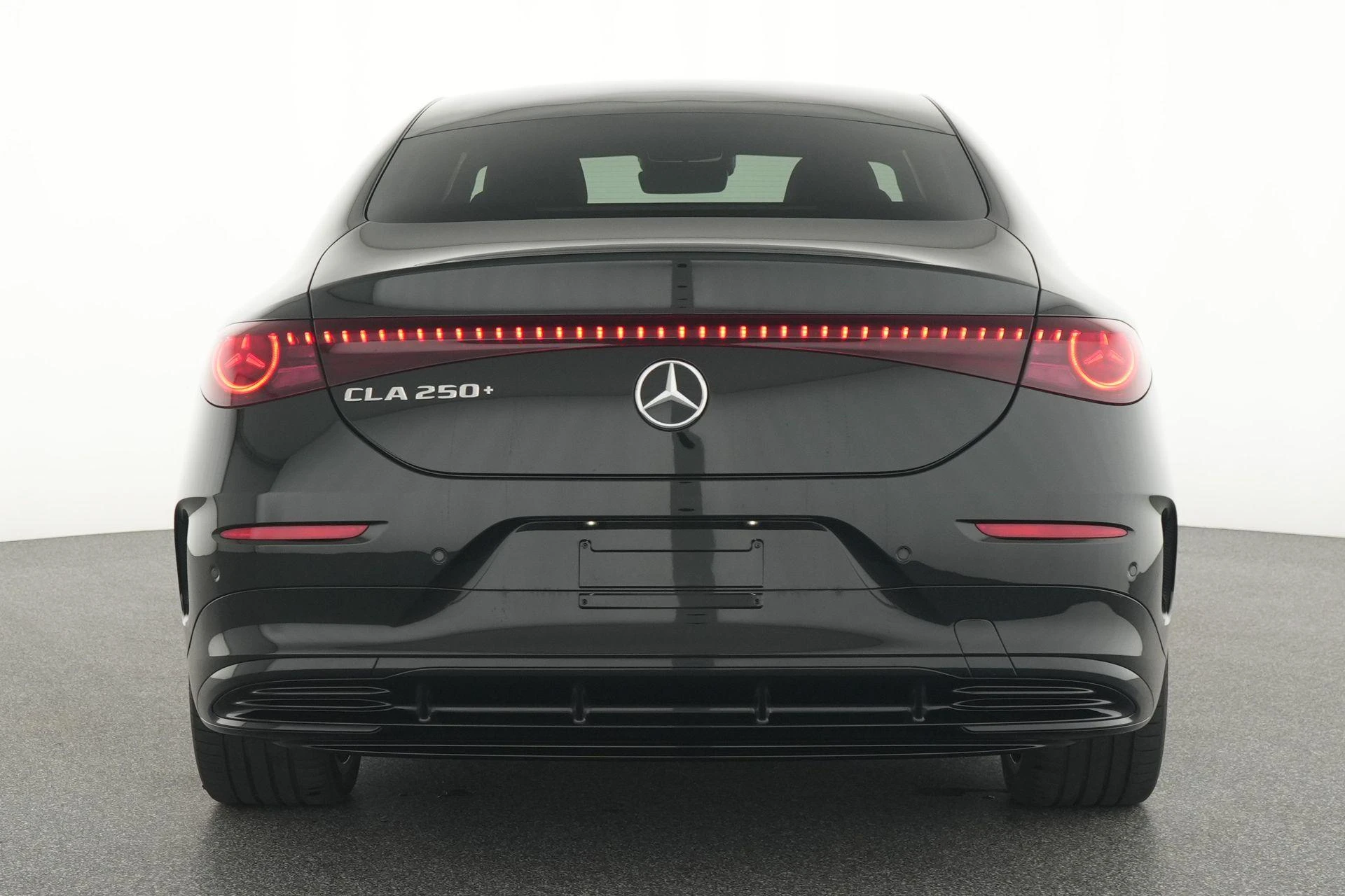 Mercedes-Benz-CLA-image-6