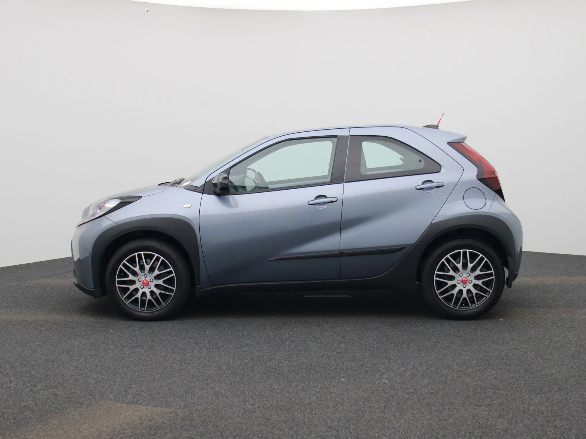 Toyota Aygo X 1.0 VVT-i S-CVT Play