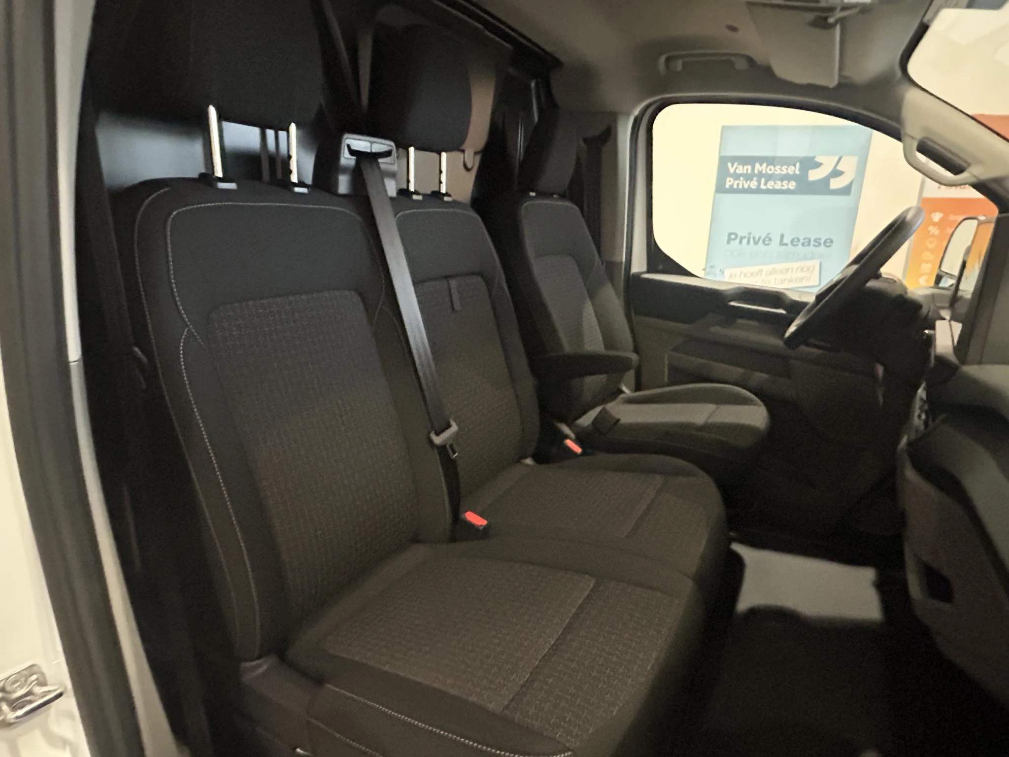 Ford-E-Transit Custom-image-8