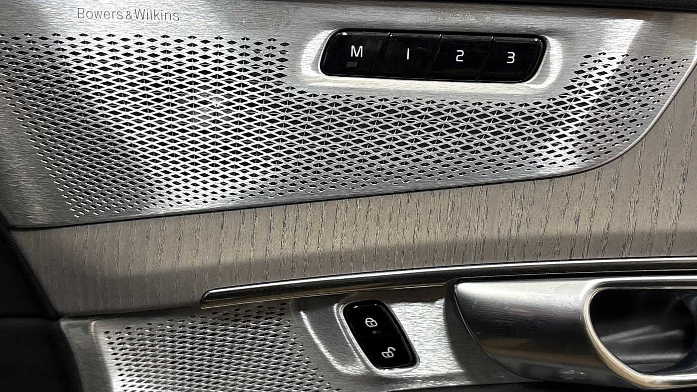 Volvo-XC90-image-23