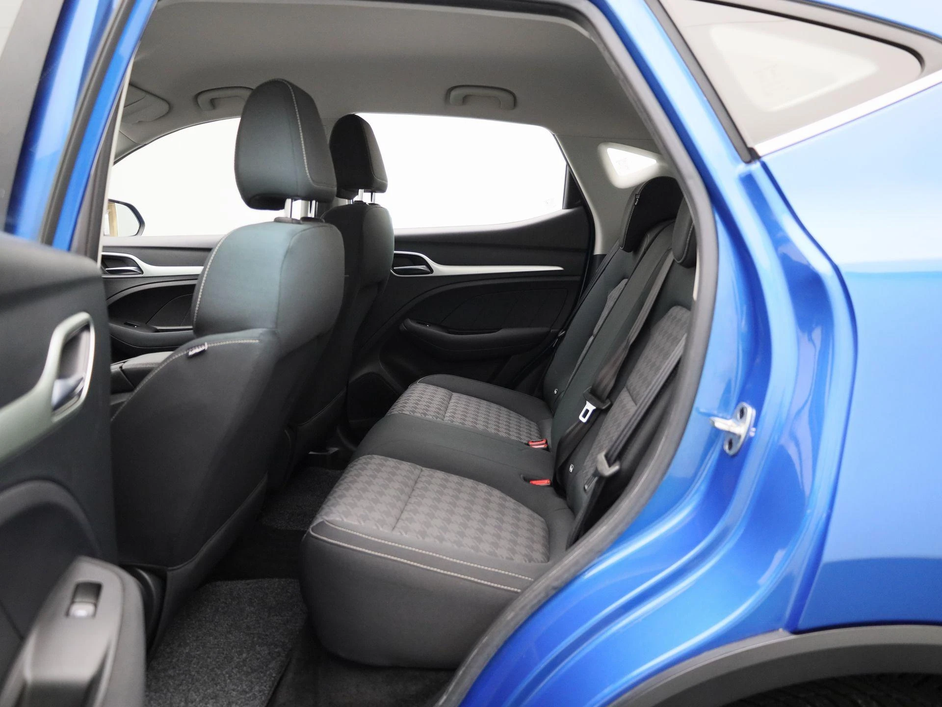 MG-ZS EV-image-9
