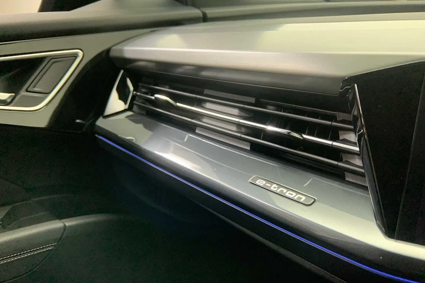 Audi-Q4 Sportback e-tron-image-19