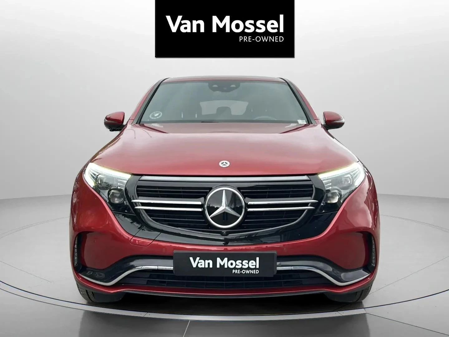 Mercedes-Benz-EQC-image-1