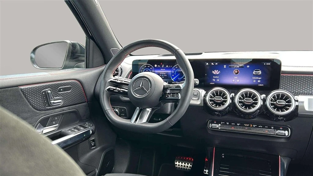 Mercedes-Benz-EQB-image-13