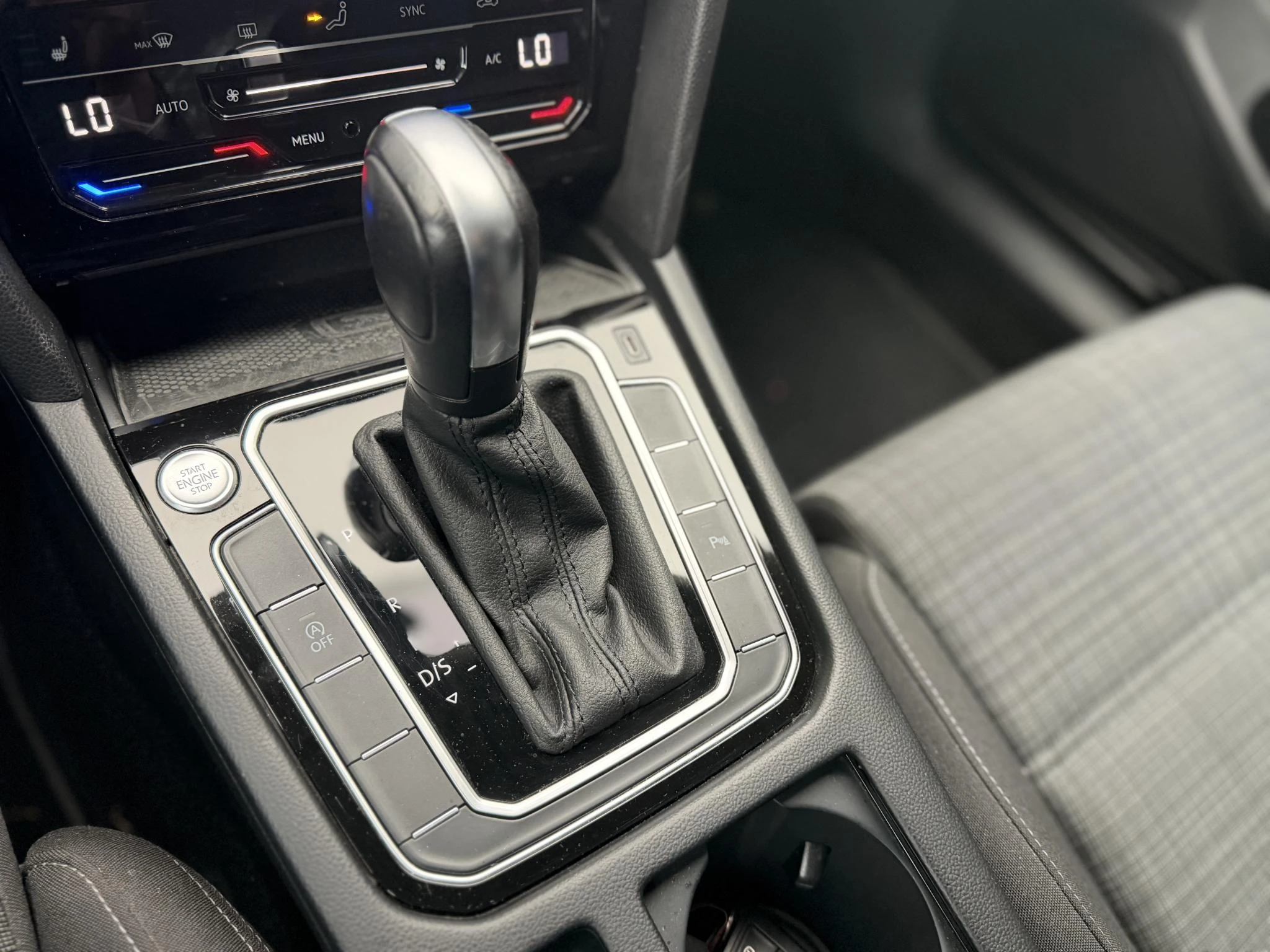 Volkswagen-Passat-image-5