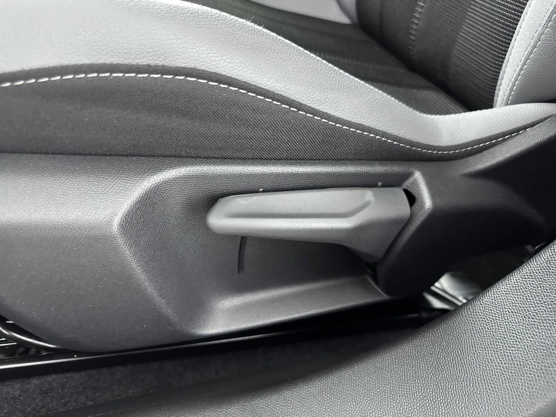 Opel-Mokka-e-image-18