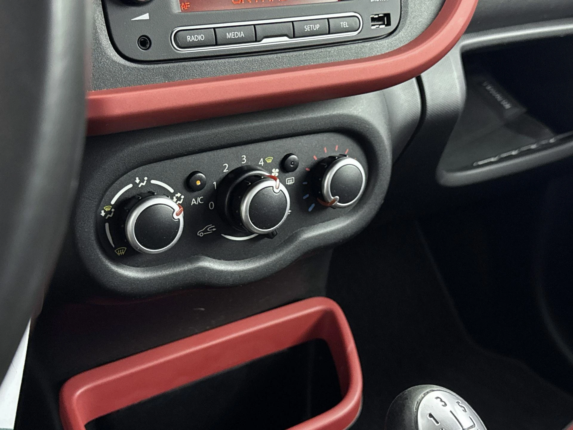 Renault-Twingo-image-16