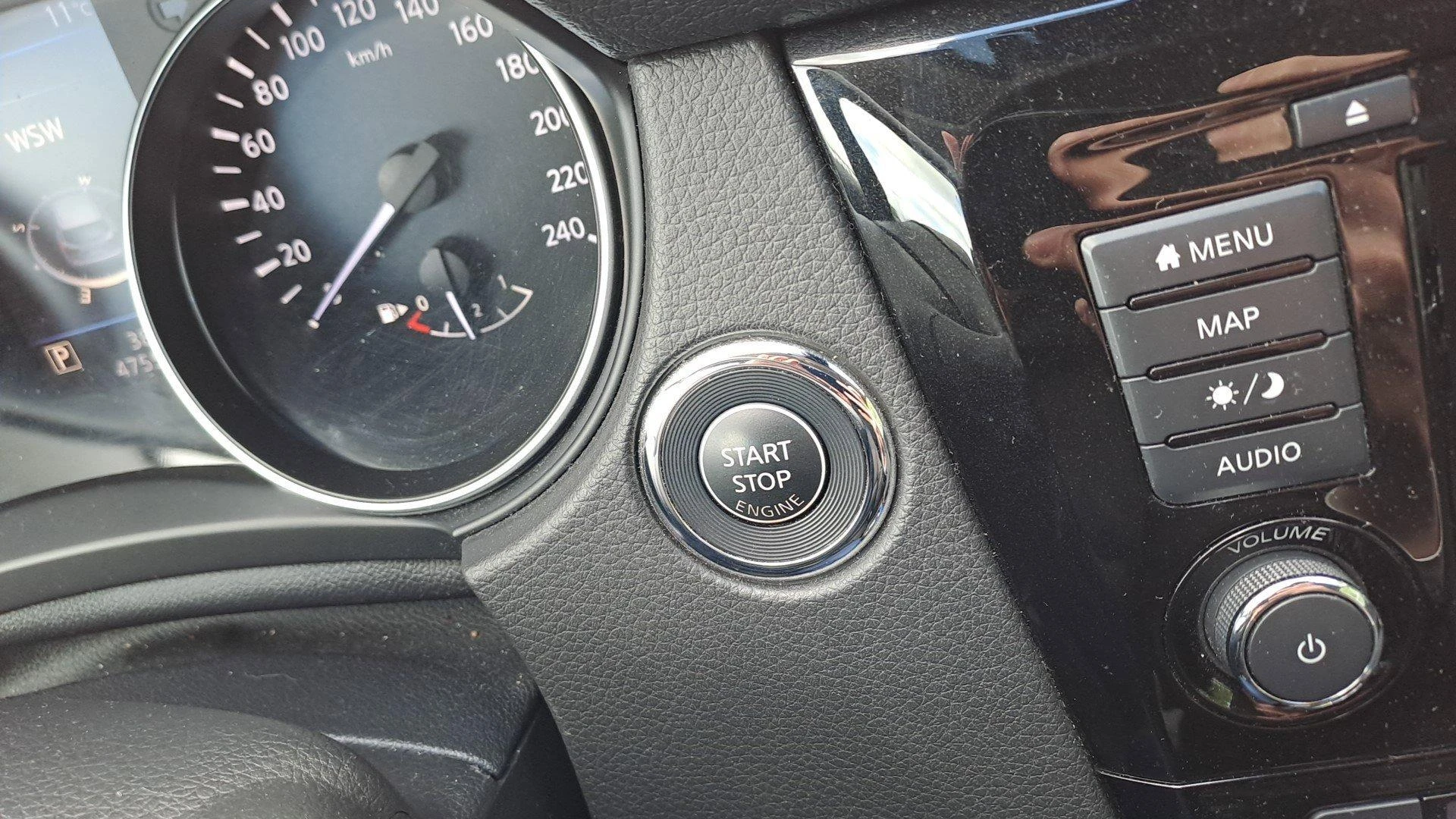 Nissan-QASHQAI-image-8