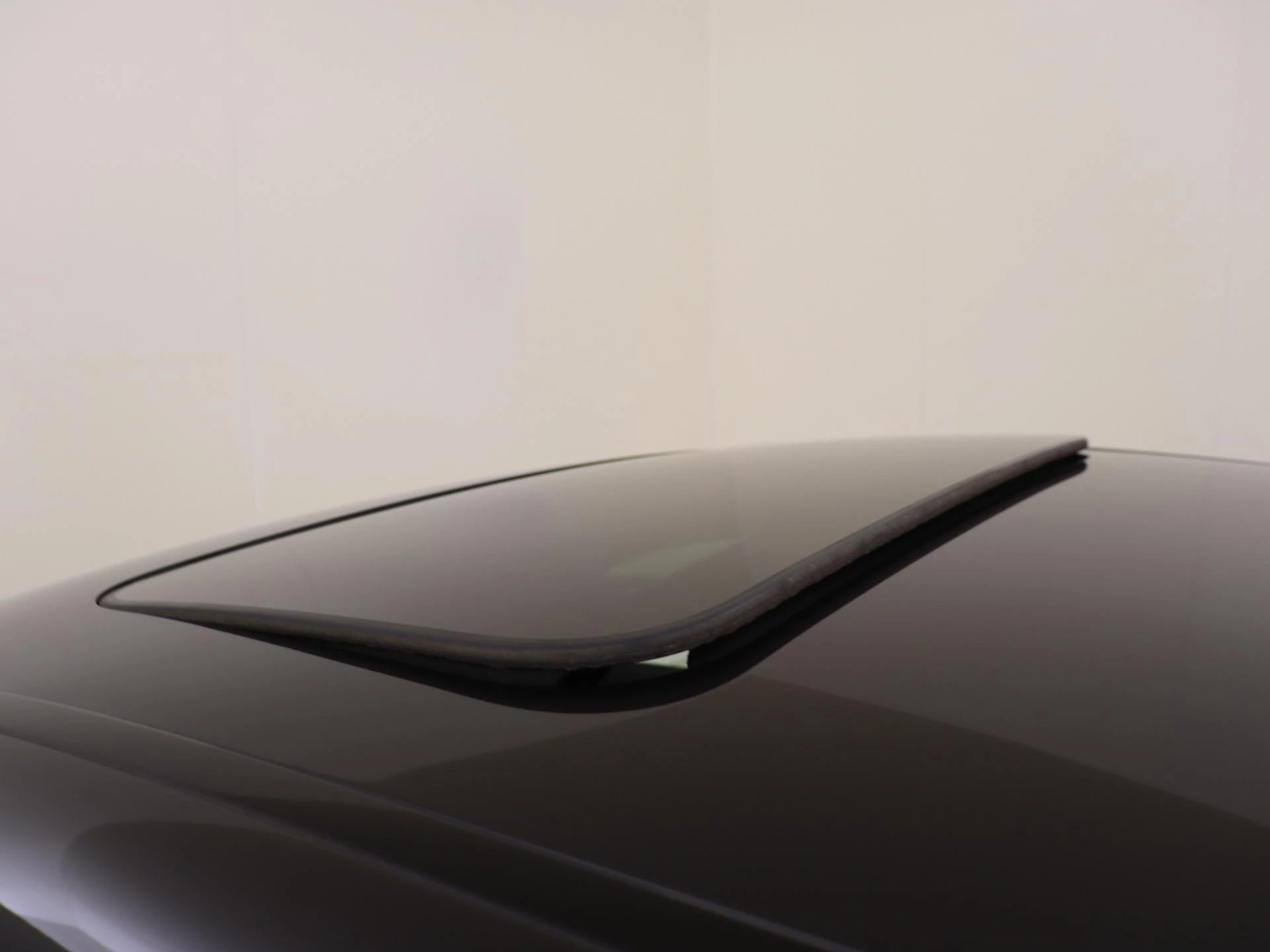 Mercedes-Benz-GLC-image-28