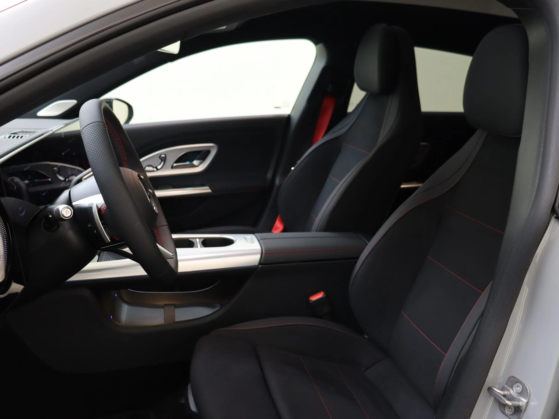 Mercedes-Benz-CLA-image-14