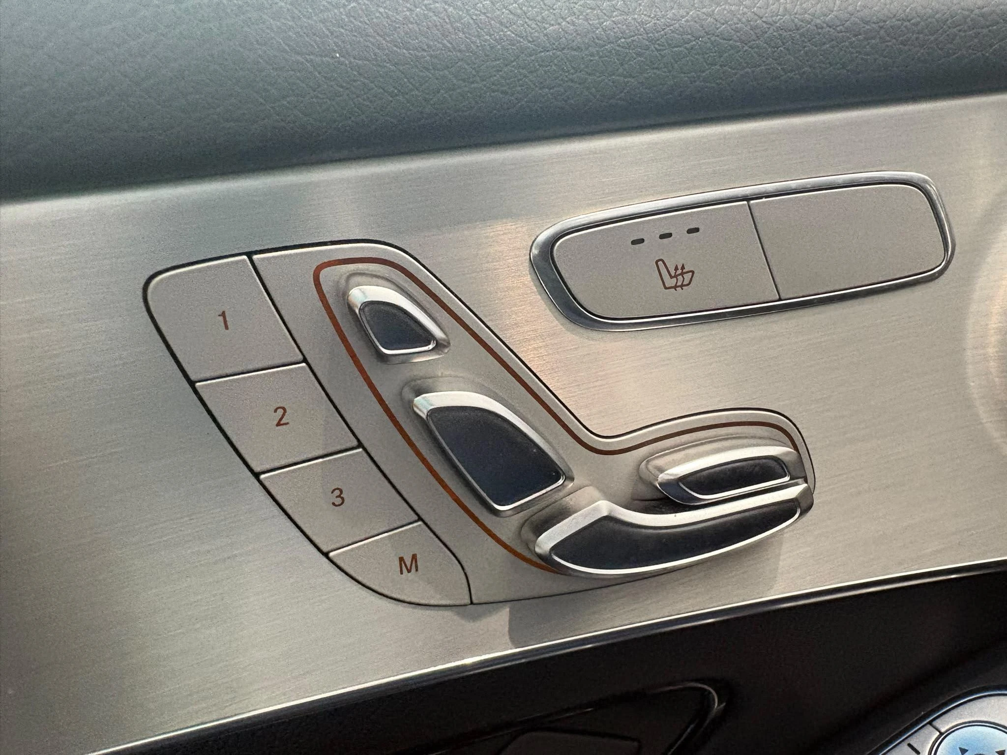 Mercedes-Benz-GLC-image-23