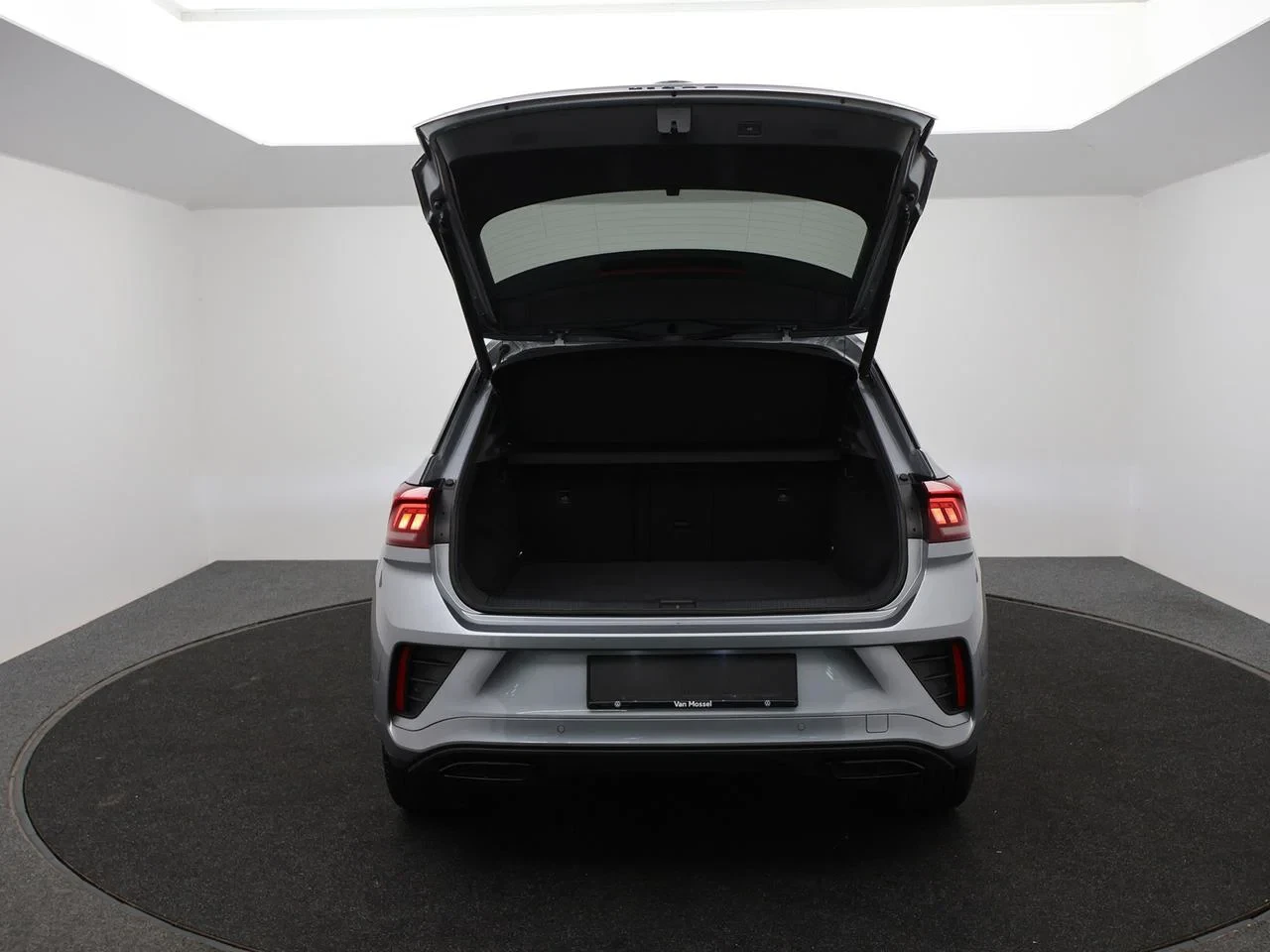 Volkswagen-T-Roc-image-5