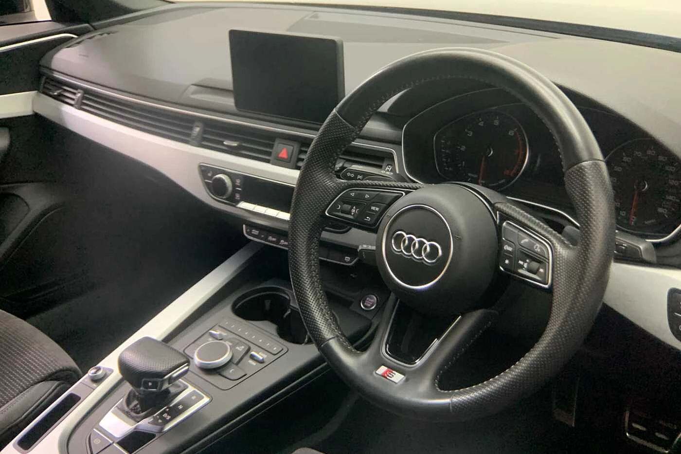Audi-A4-image-5