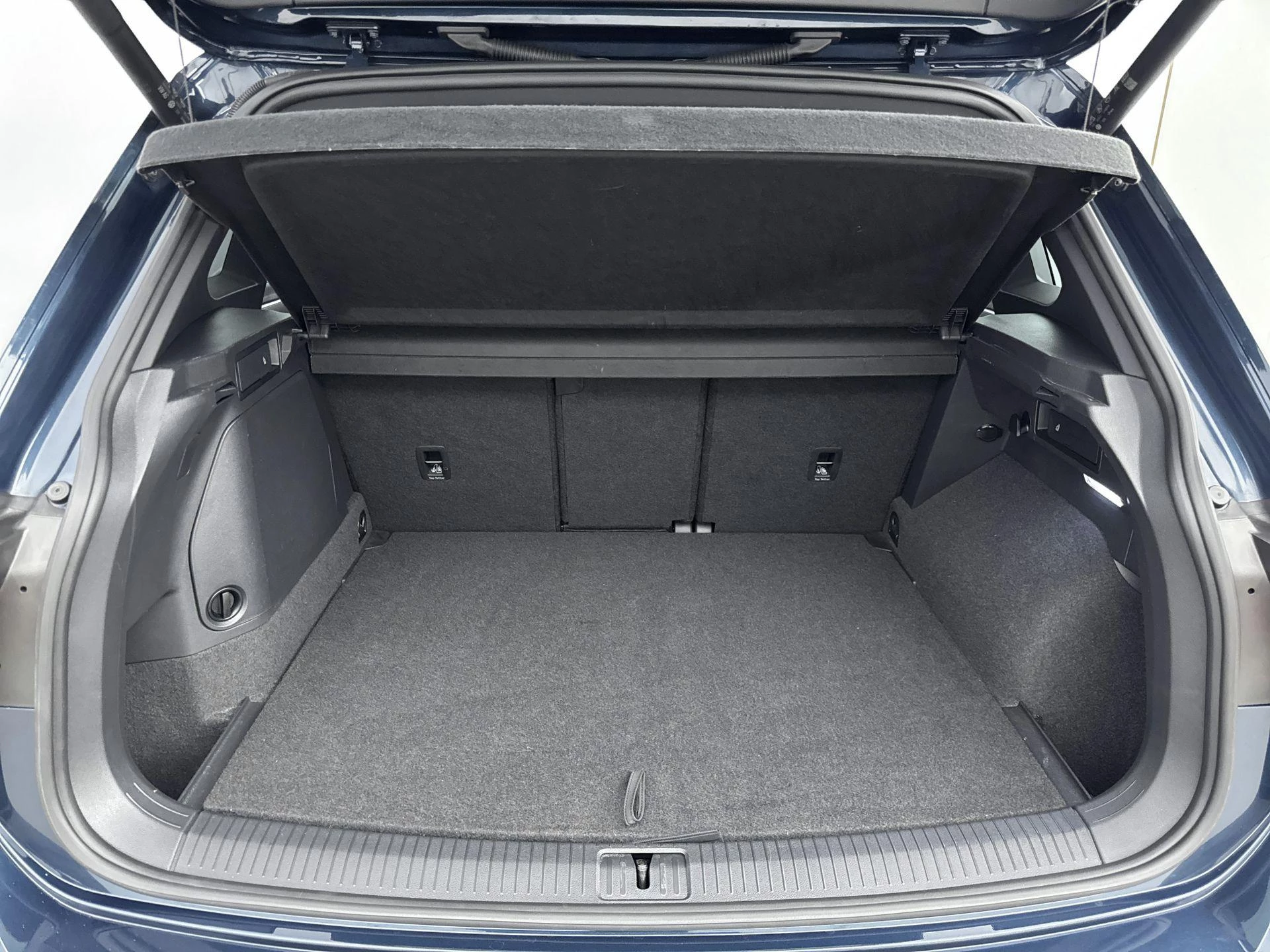 Volkswagen-Tiguan-image-20