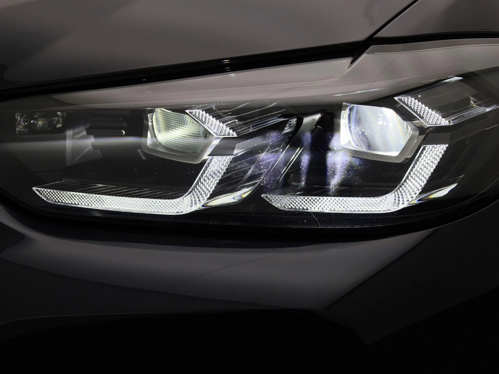 BMW-iX3-image-14