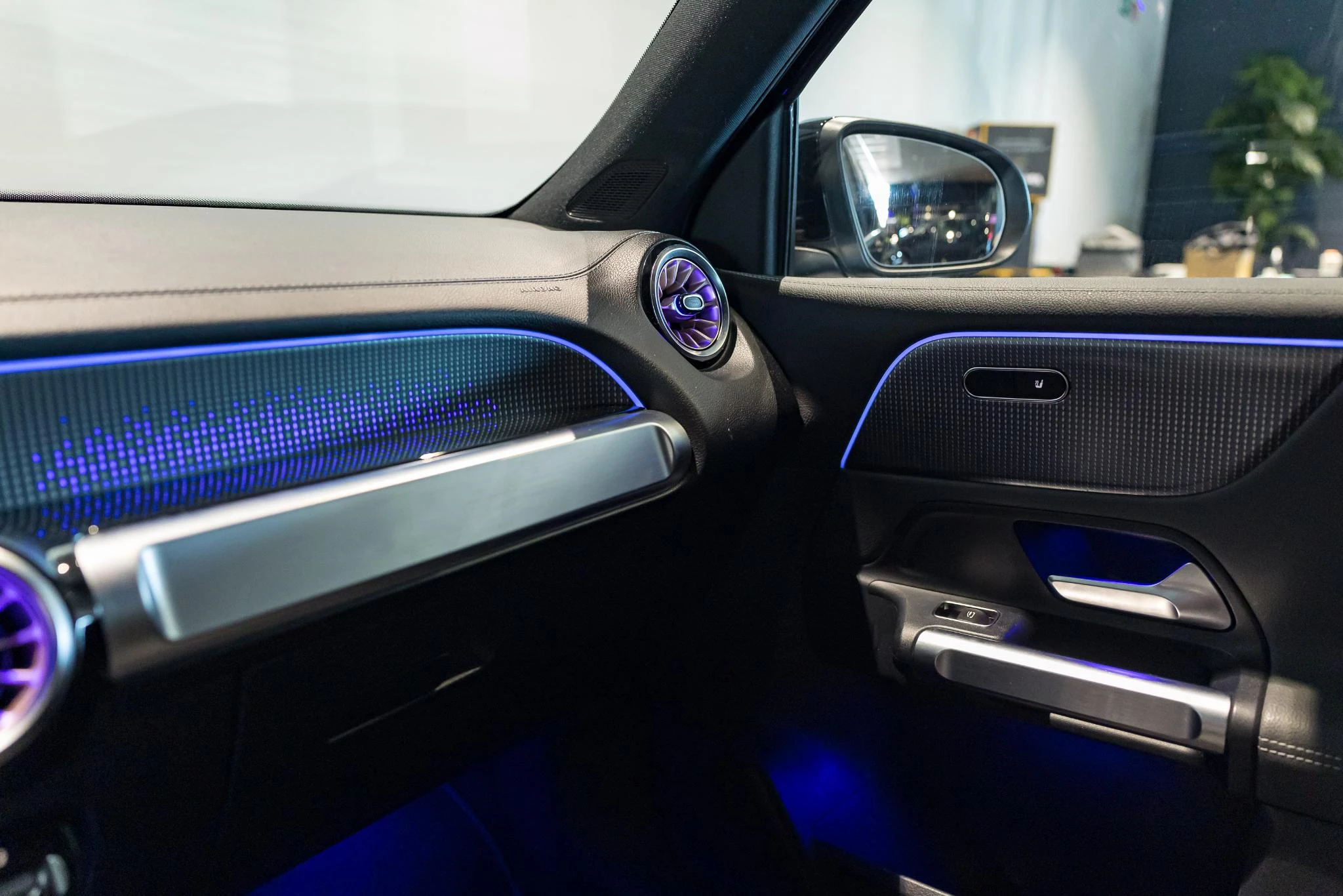 Mercedes-Benz EQB 300 4Matic | Zetelverw. | Sfeerver. | Carplay
