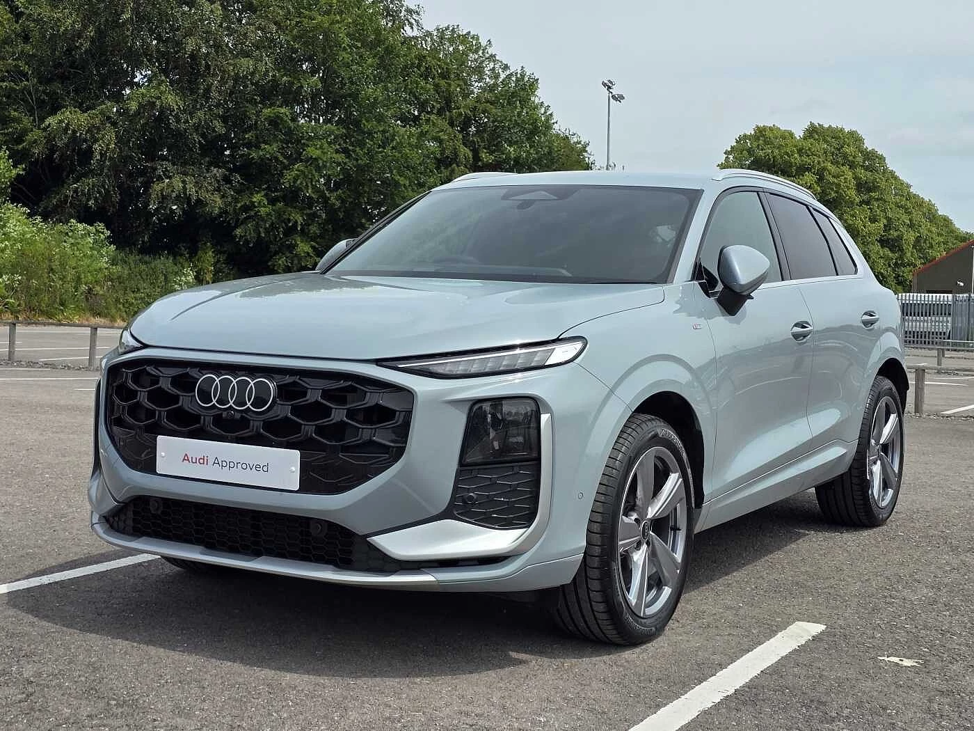 Audi-Q3-image-16