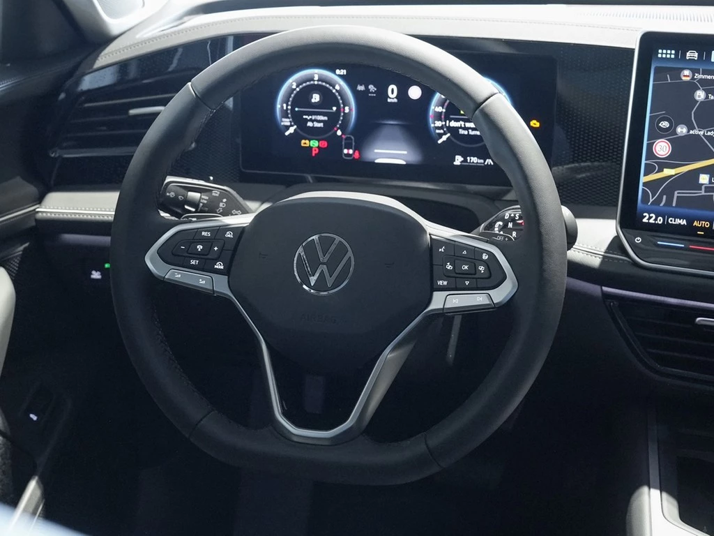 Volkswagen-Passat-image-10