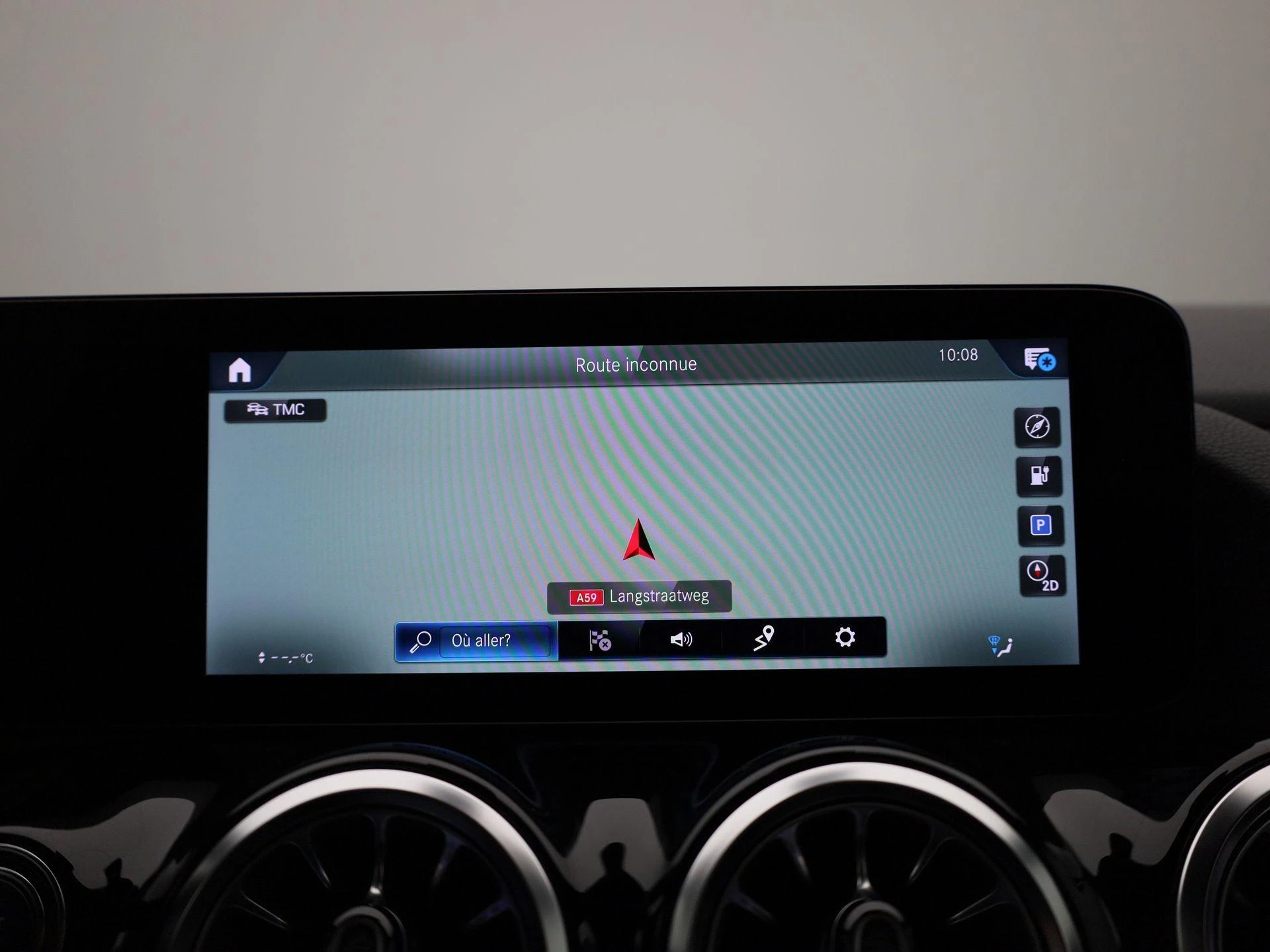 Mercedes-Benz-EQA-image-16