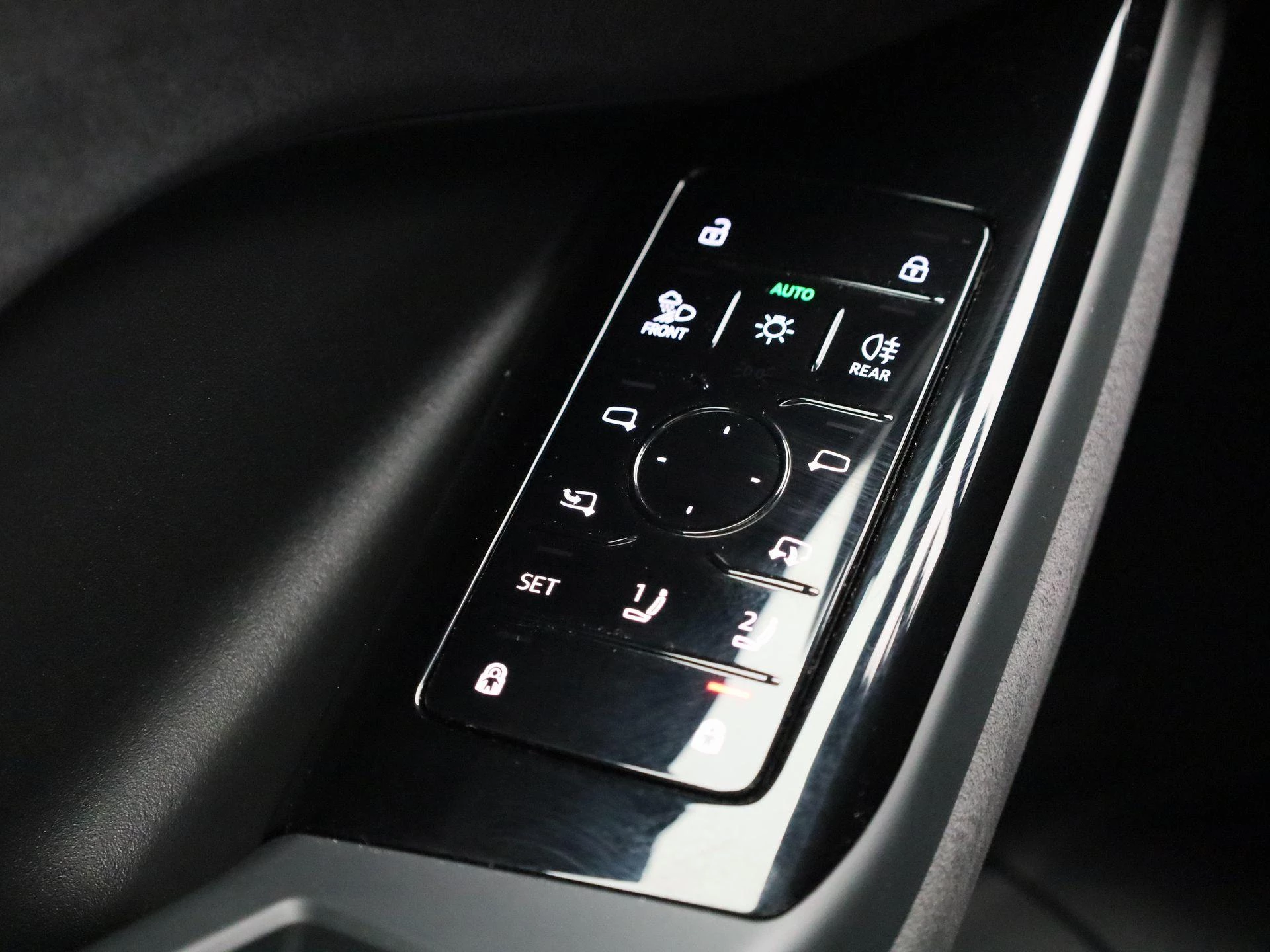 Audi-Q6 e-tron-image-38