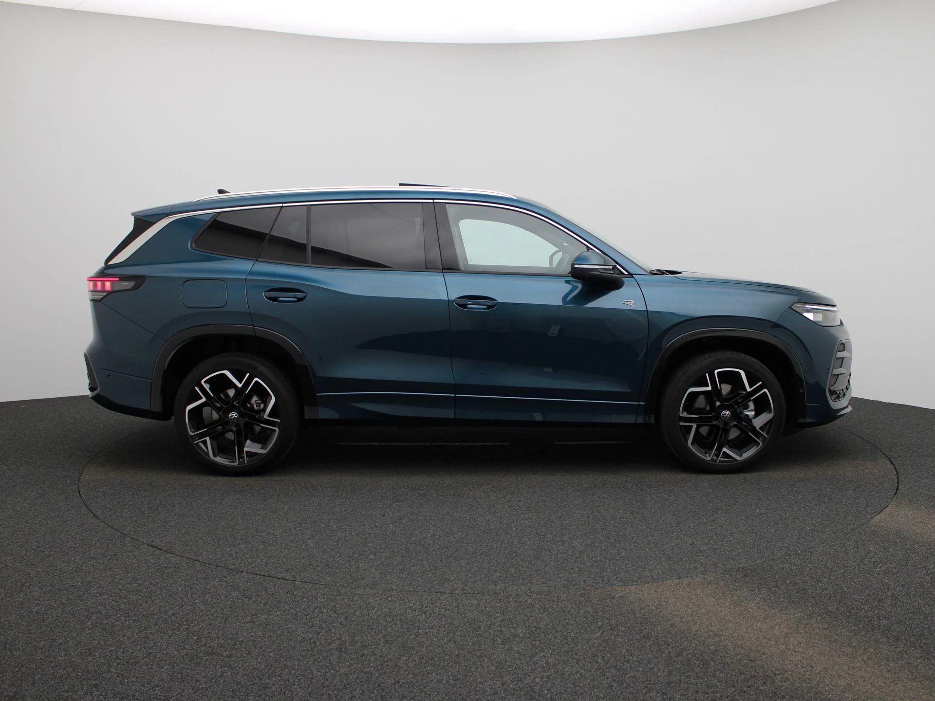 Volkswagen-Tayron-image-5