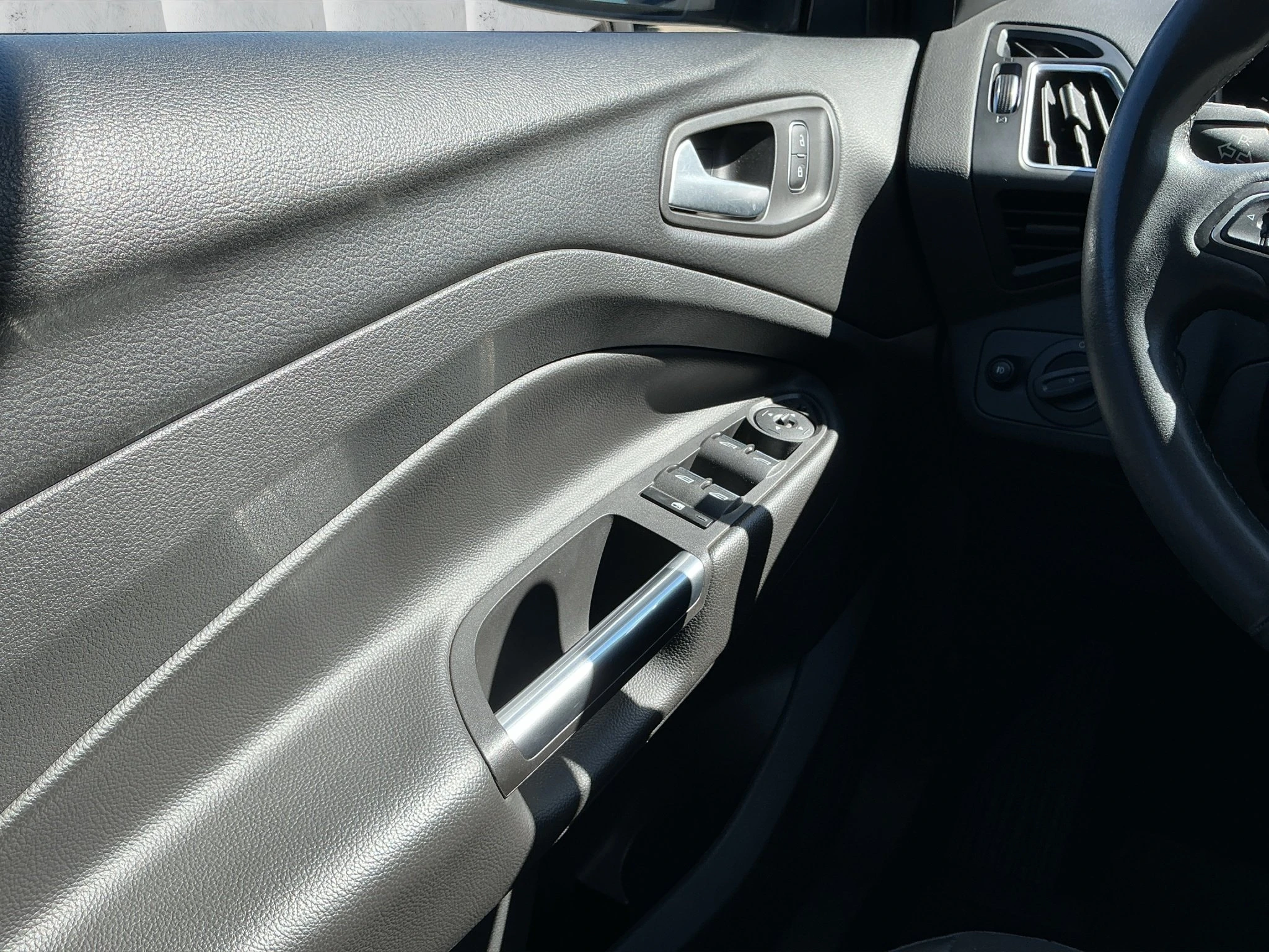 Ford-Kuga-image-15