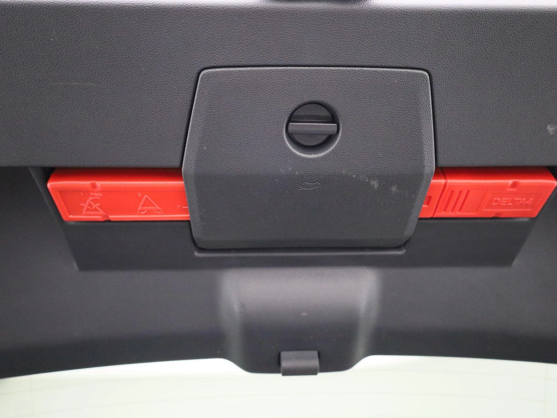 Volkswagen-Polo-image-11