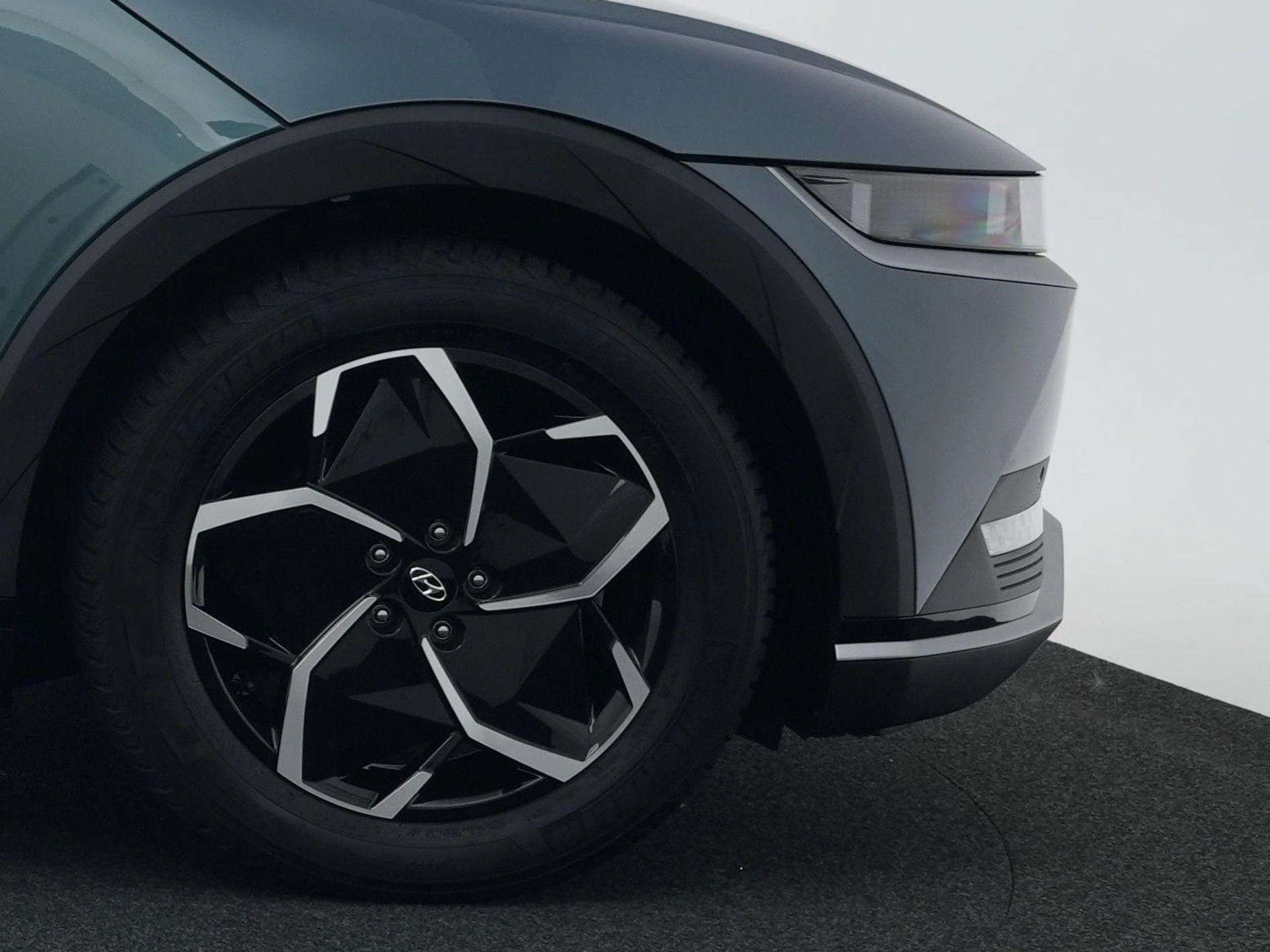 Hyundai-IONIQ 5-image-7