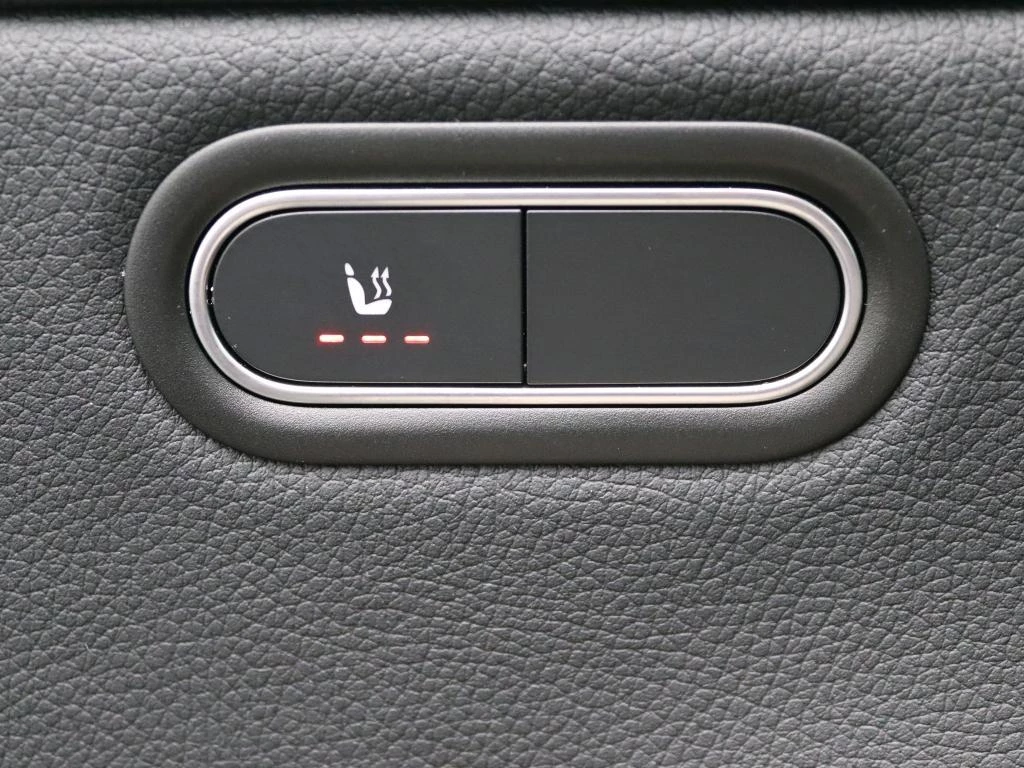 Mercedes-Benz-A-Klasse-image-4