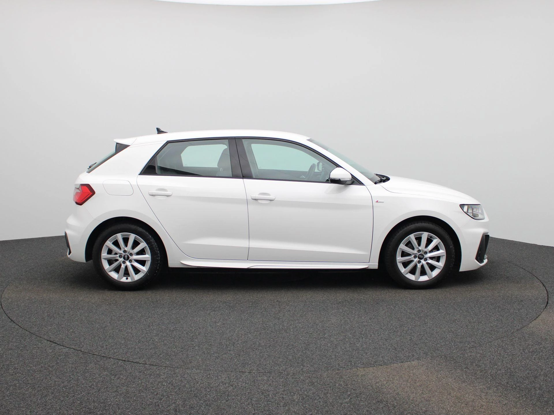 Audi-A1 Sportback-image-5