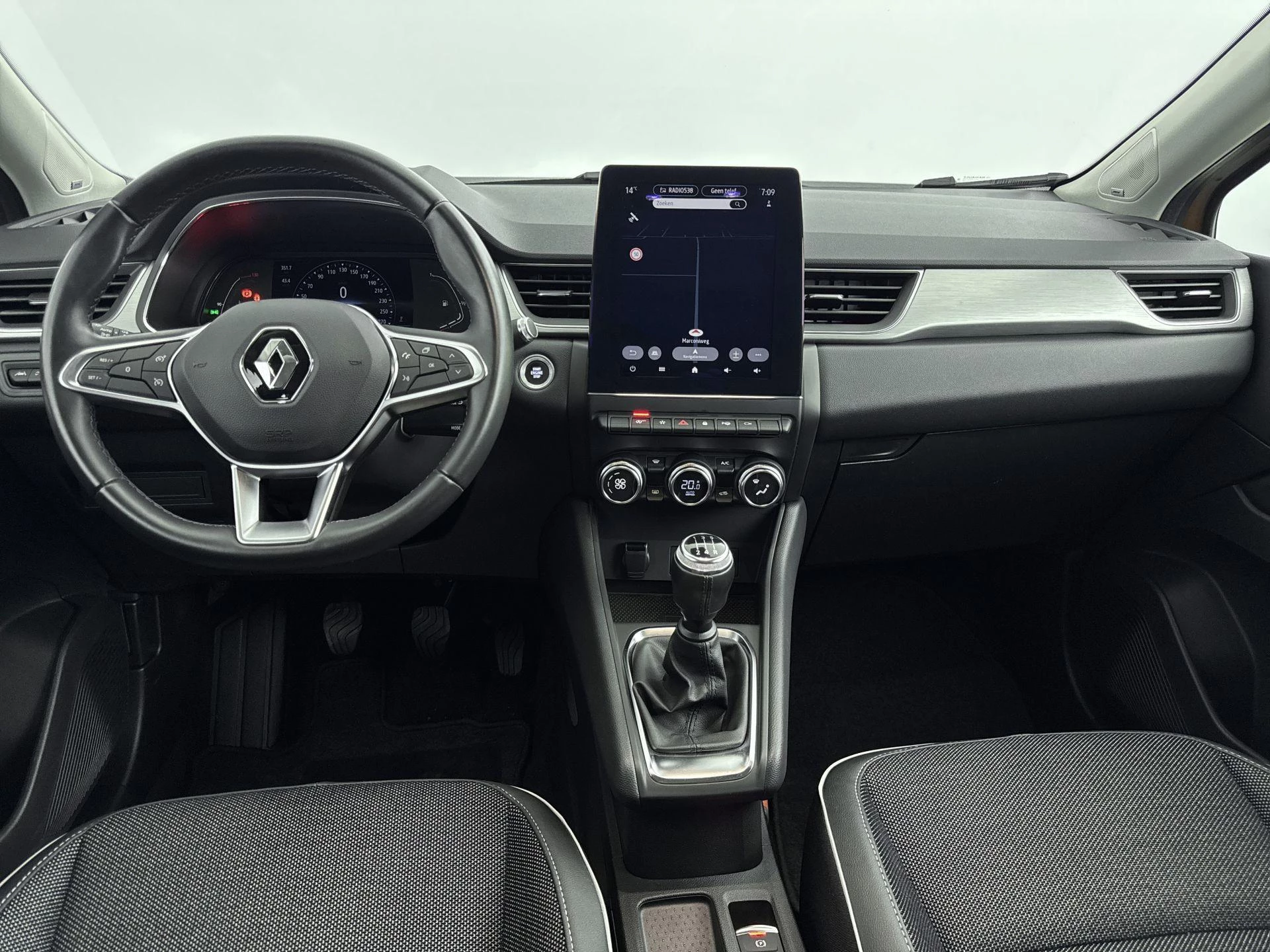 Renault-Captur-image-18