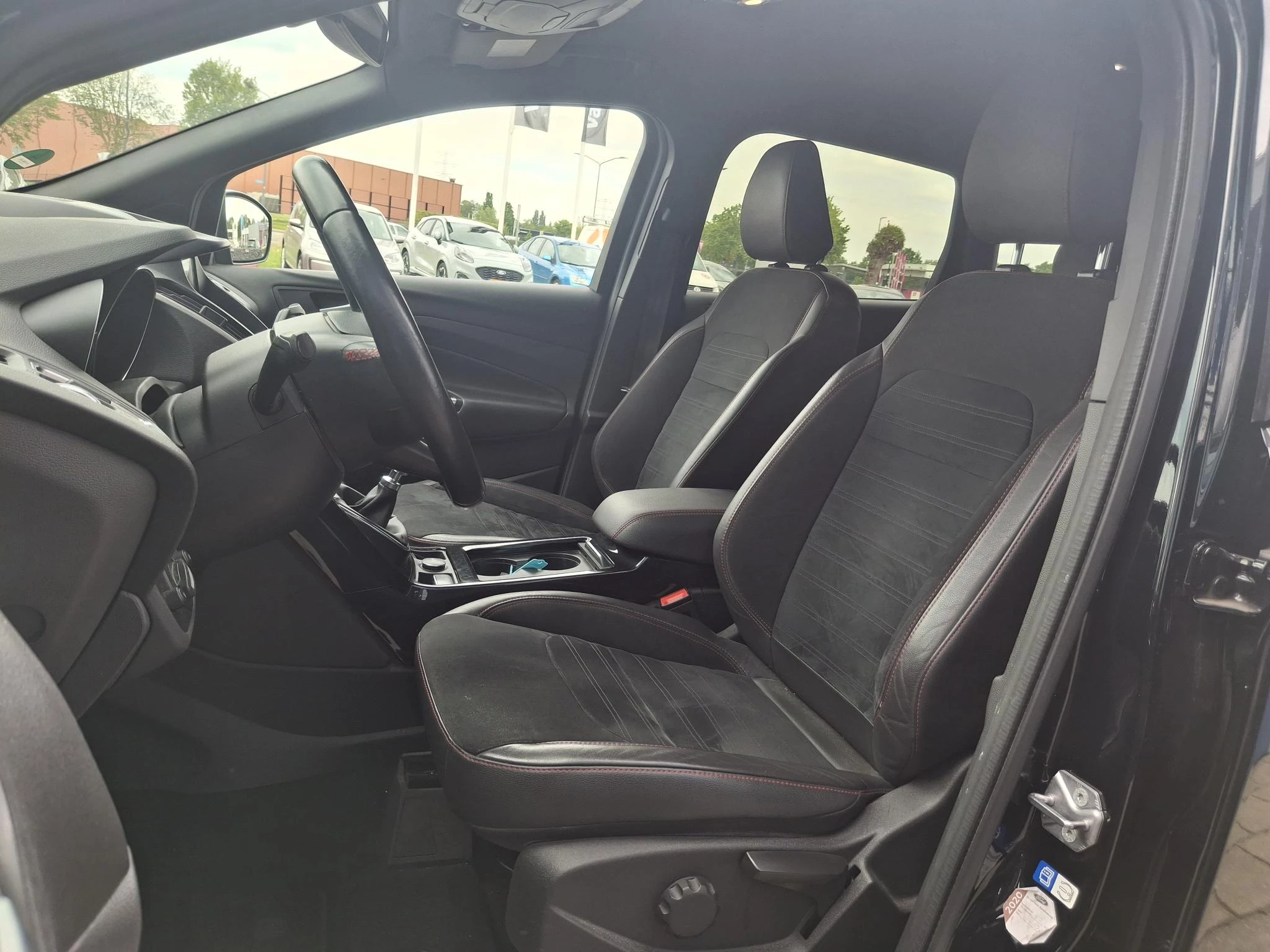 Ford-Kuga-image-11