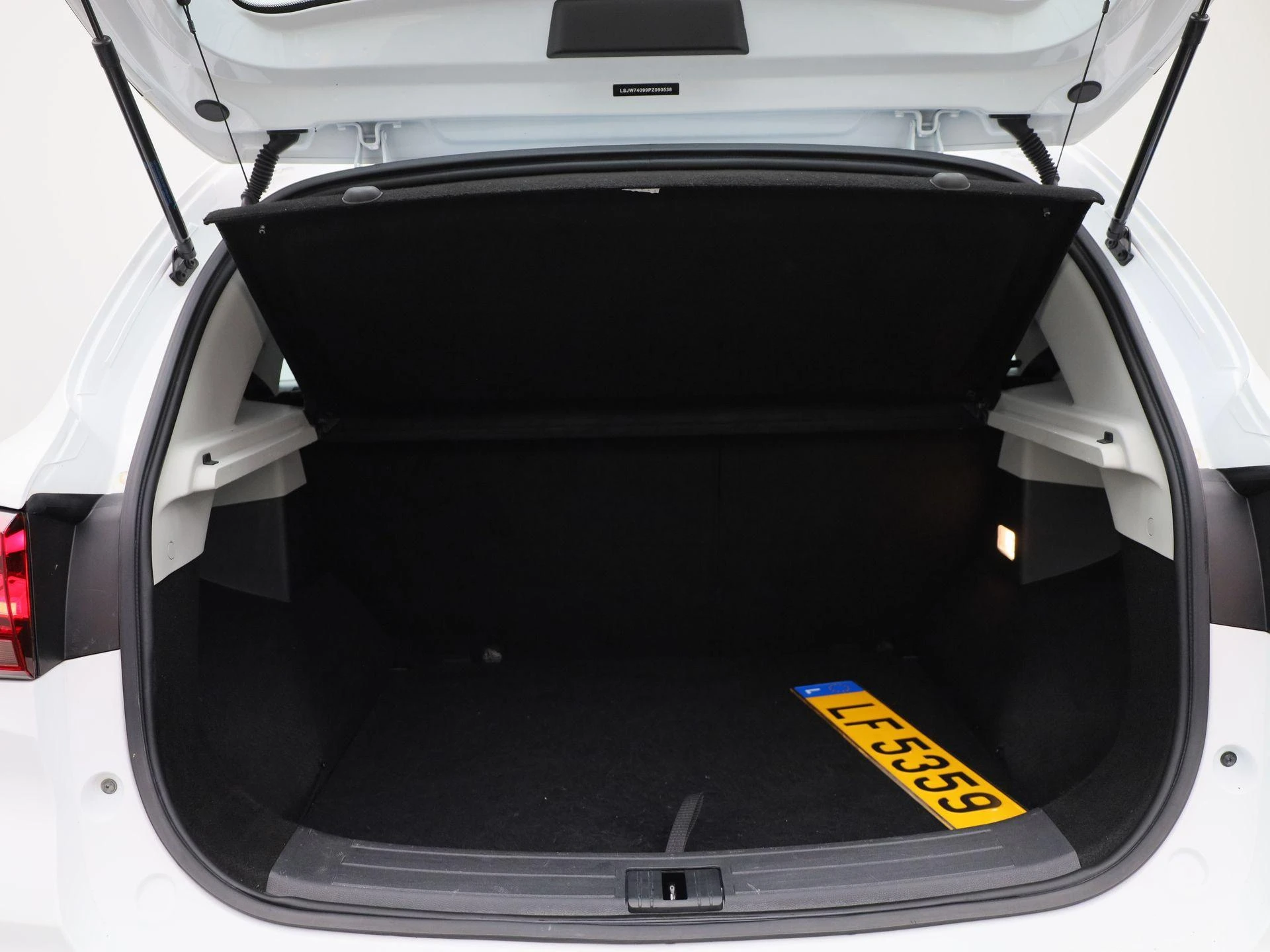 MG-ZS-image-13