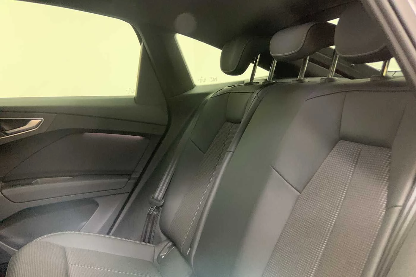Audi-Q4 Sportback e-tron-image-9
