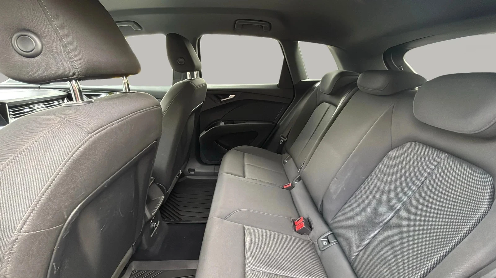 Audi-Q4 e-tron-image-13