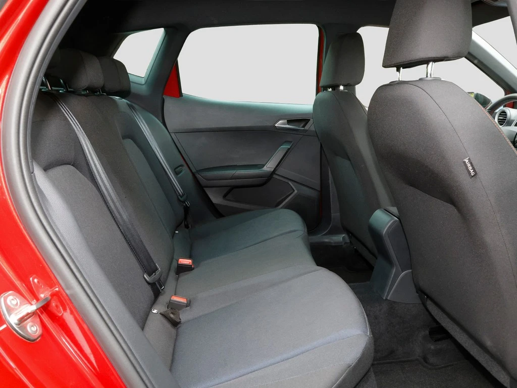 SEAT-Arona-image-9