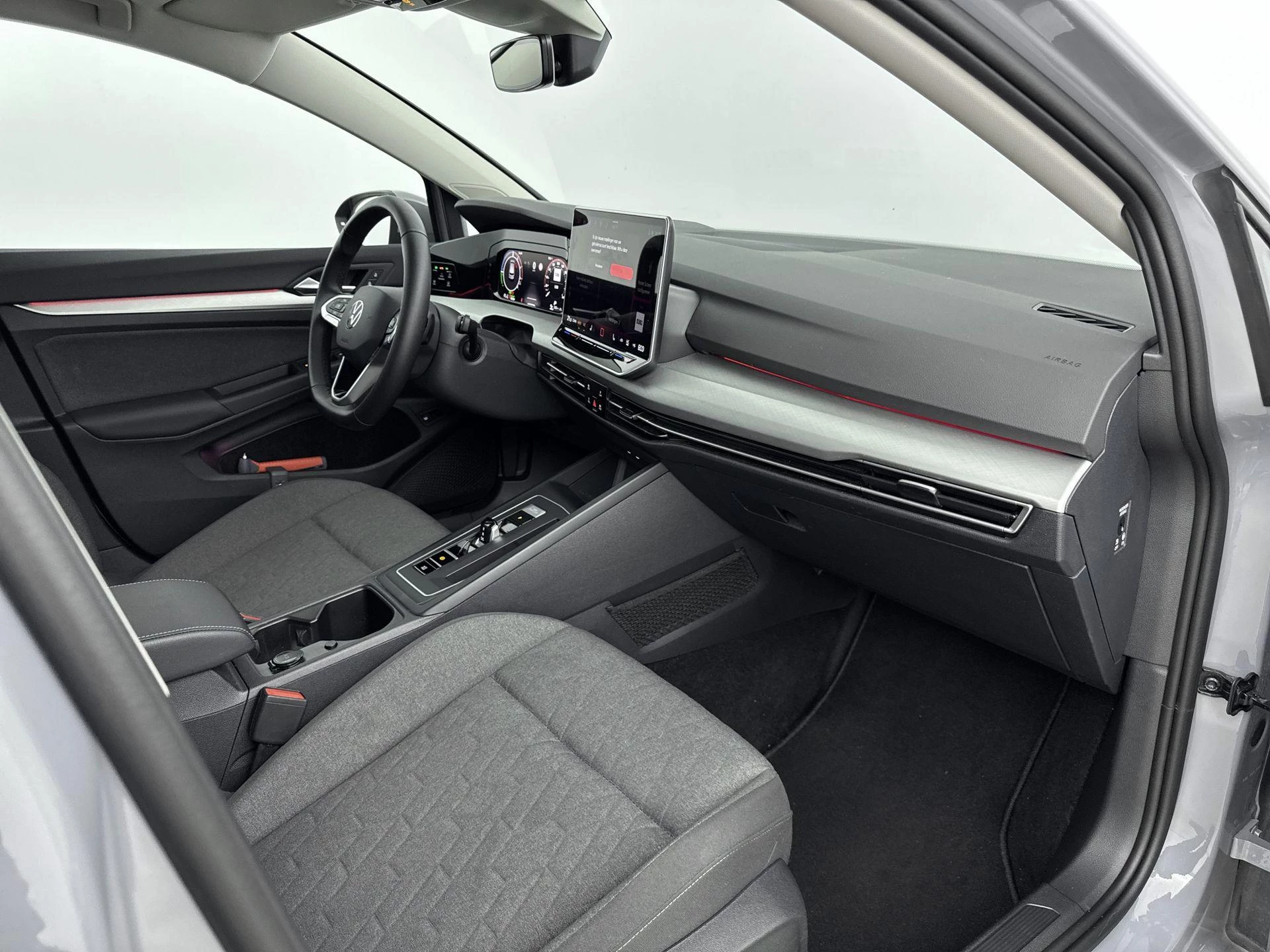 Volkswagen-Golf-image-17
