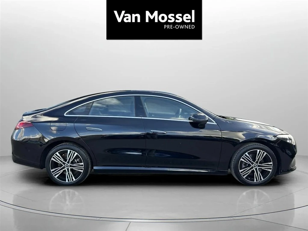 Mercedes-Benz-CLA-image-3