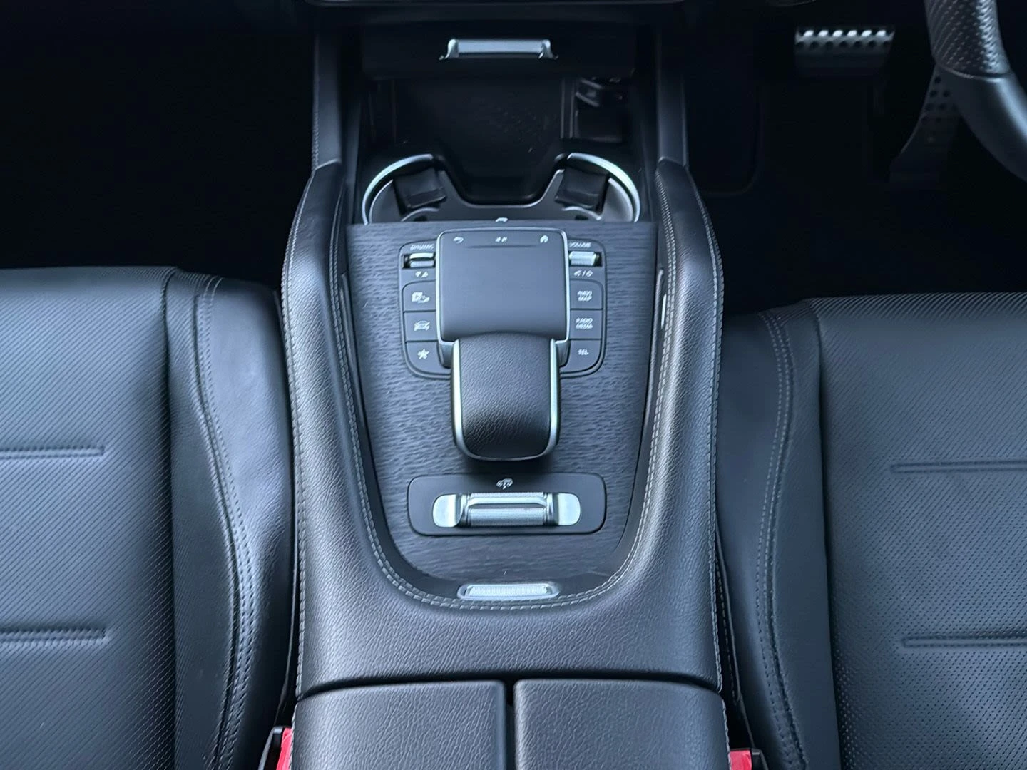 Mercedes-Benz-GLE-image-11