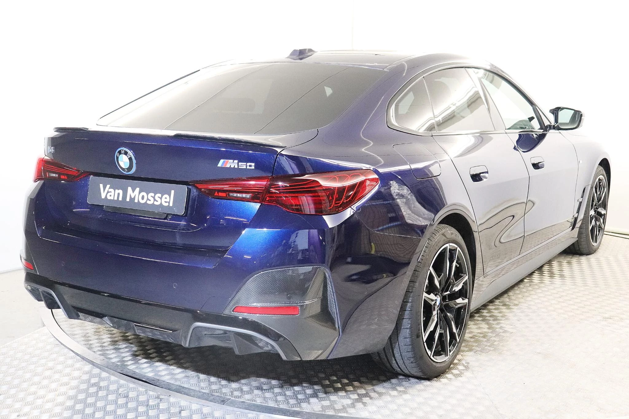 BMW i4 M50