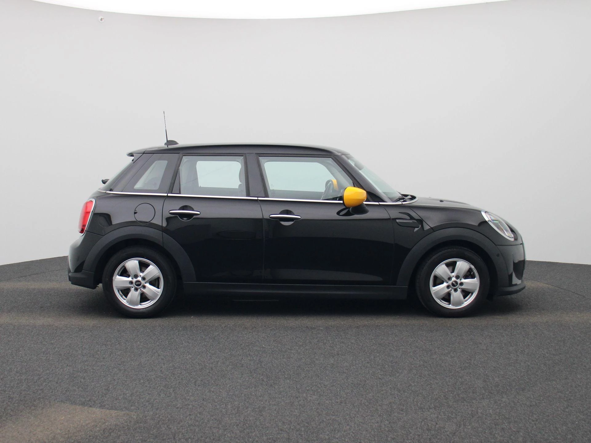 MINI-One-image-5