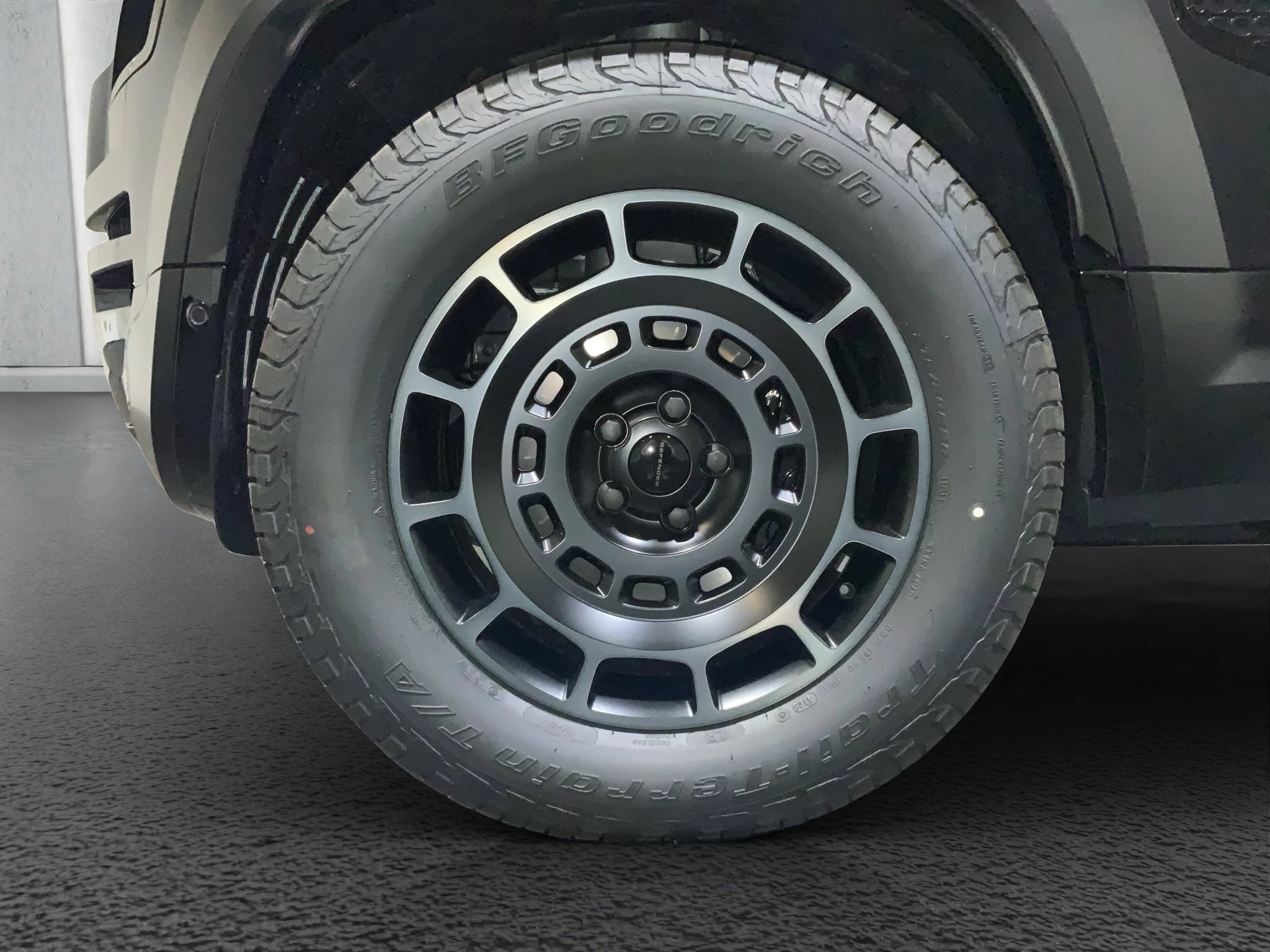 Land Rover-Defender-image-5