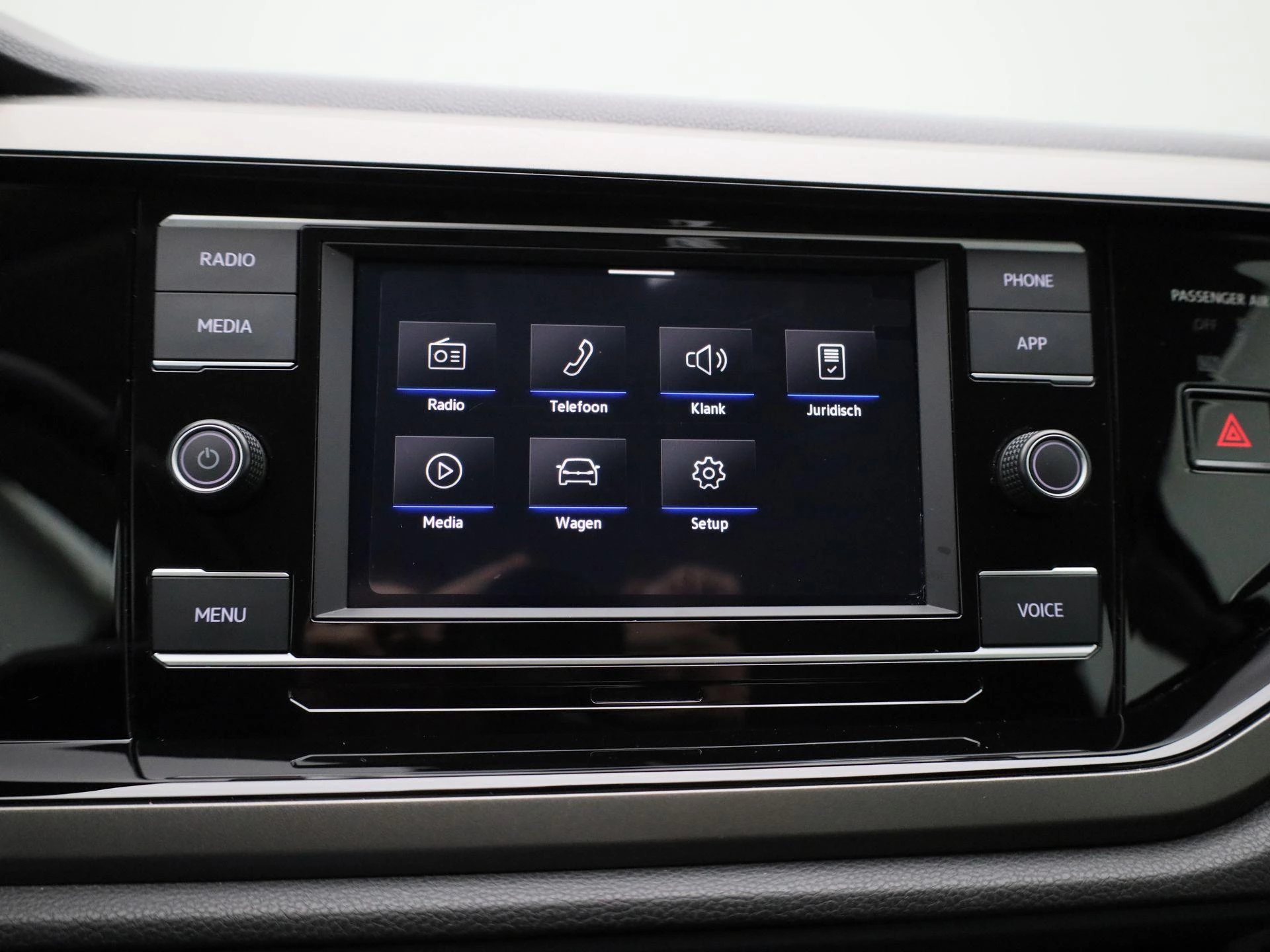 Volkswagen-Polo-image-21