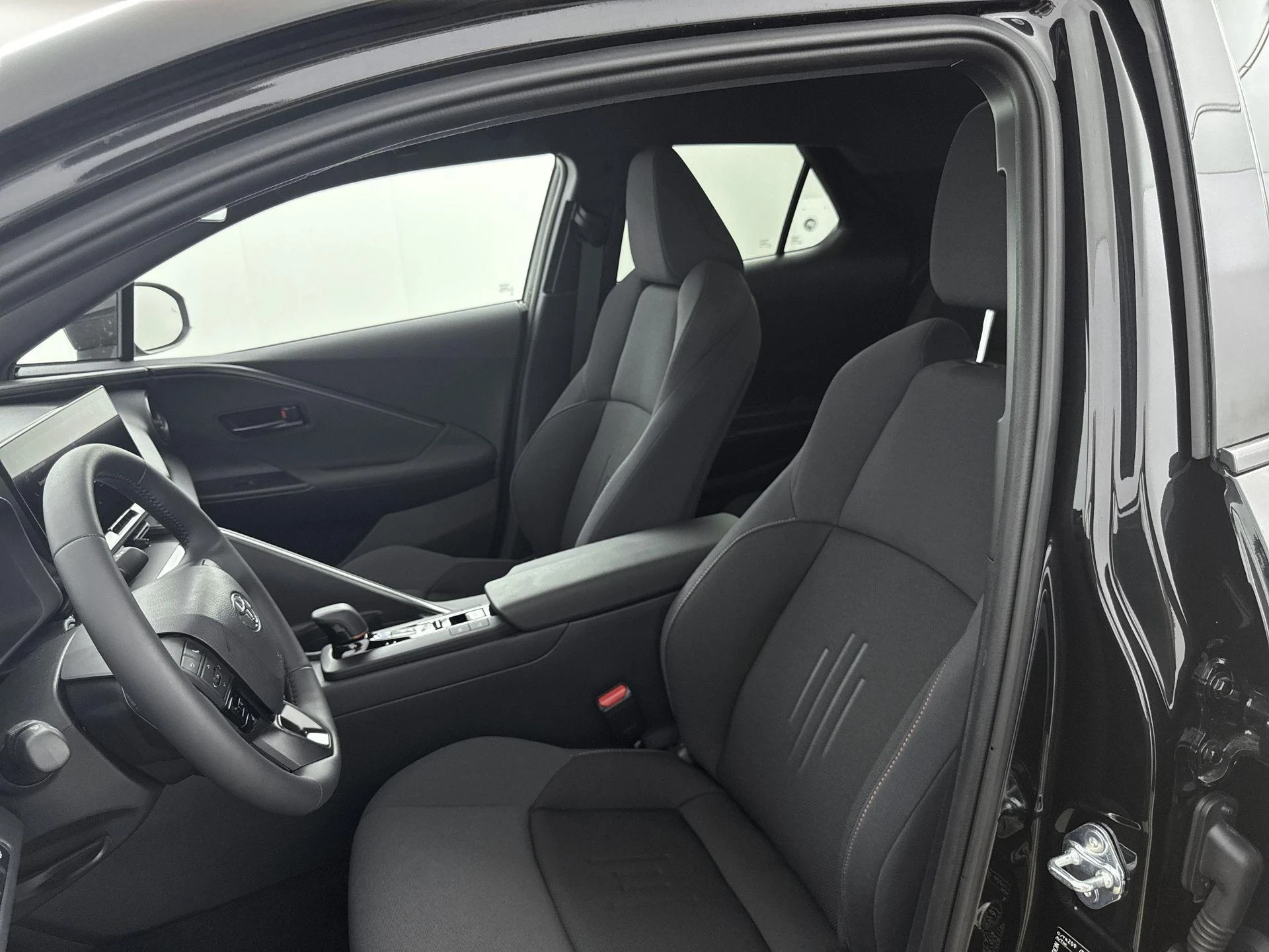 Toyota-C-HR-image-9