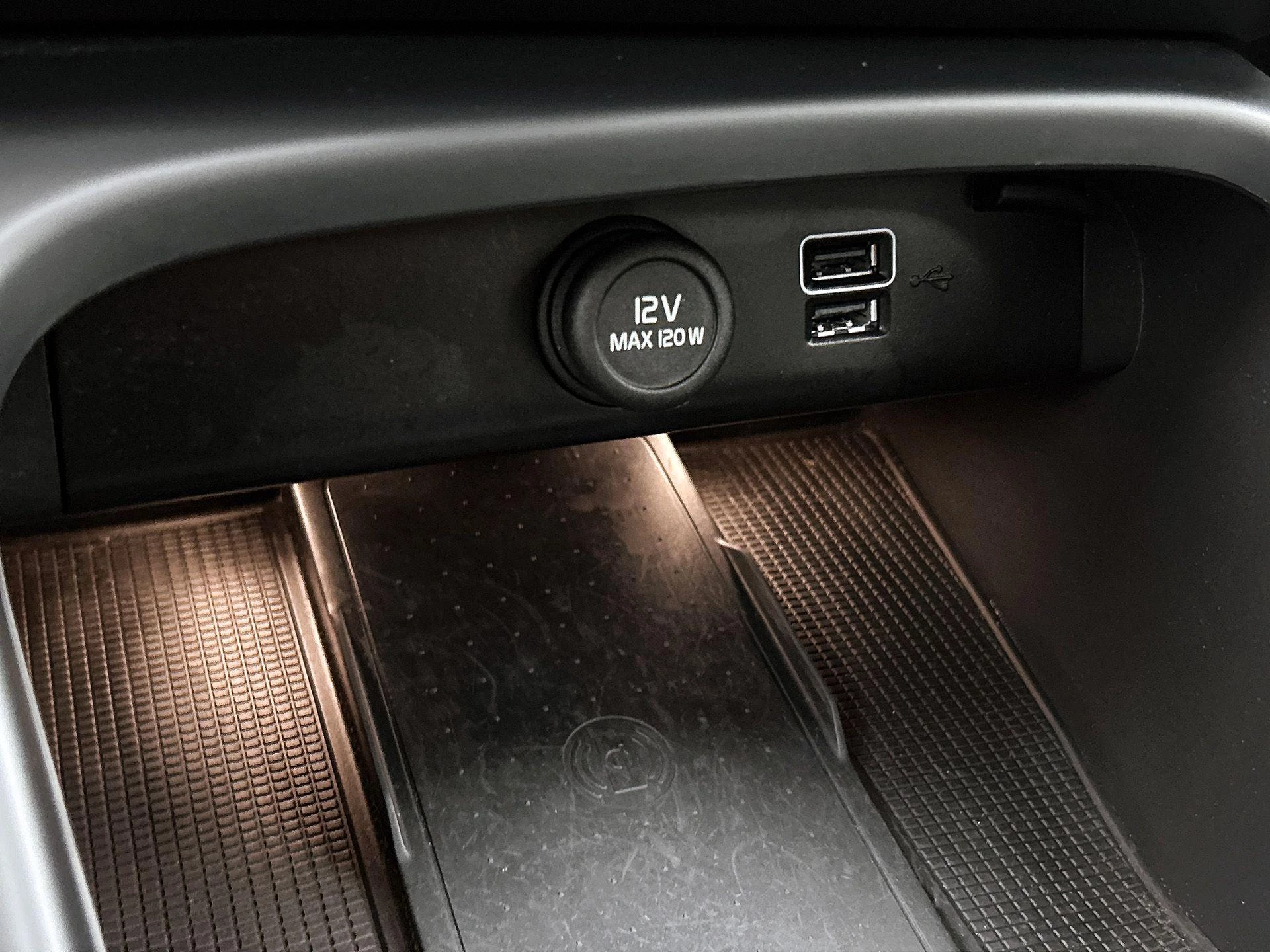 Volvo XC40 1.5 T4 Plug-in hybrid Plus Bright